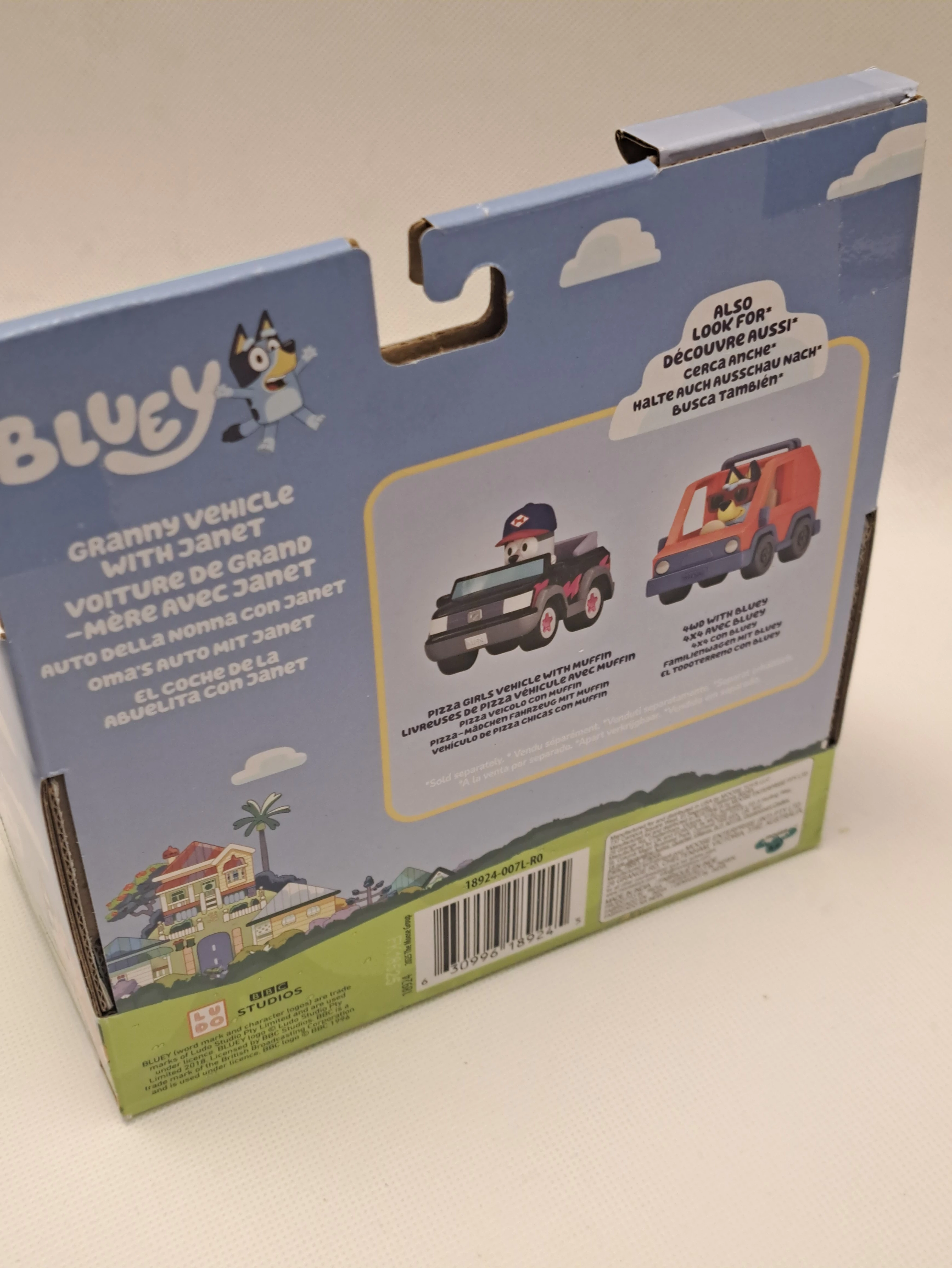 bluey-blue-auto-babci-i-janet-figurka-pieska-blu18924-minimalny-wiek-dziecka-250062-1794308