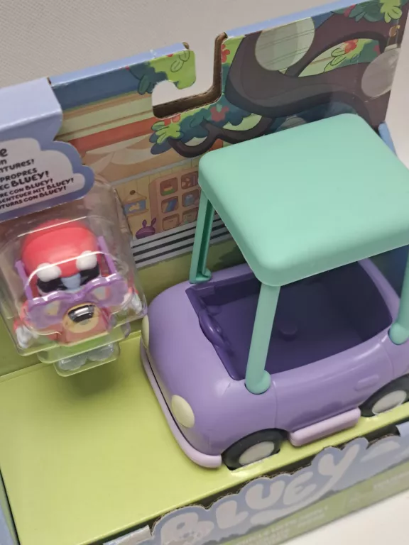 bluey-blue-auto-babci-i-janet-figurka-pieska-blu18924-stan-11323-2