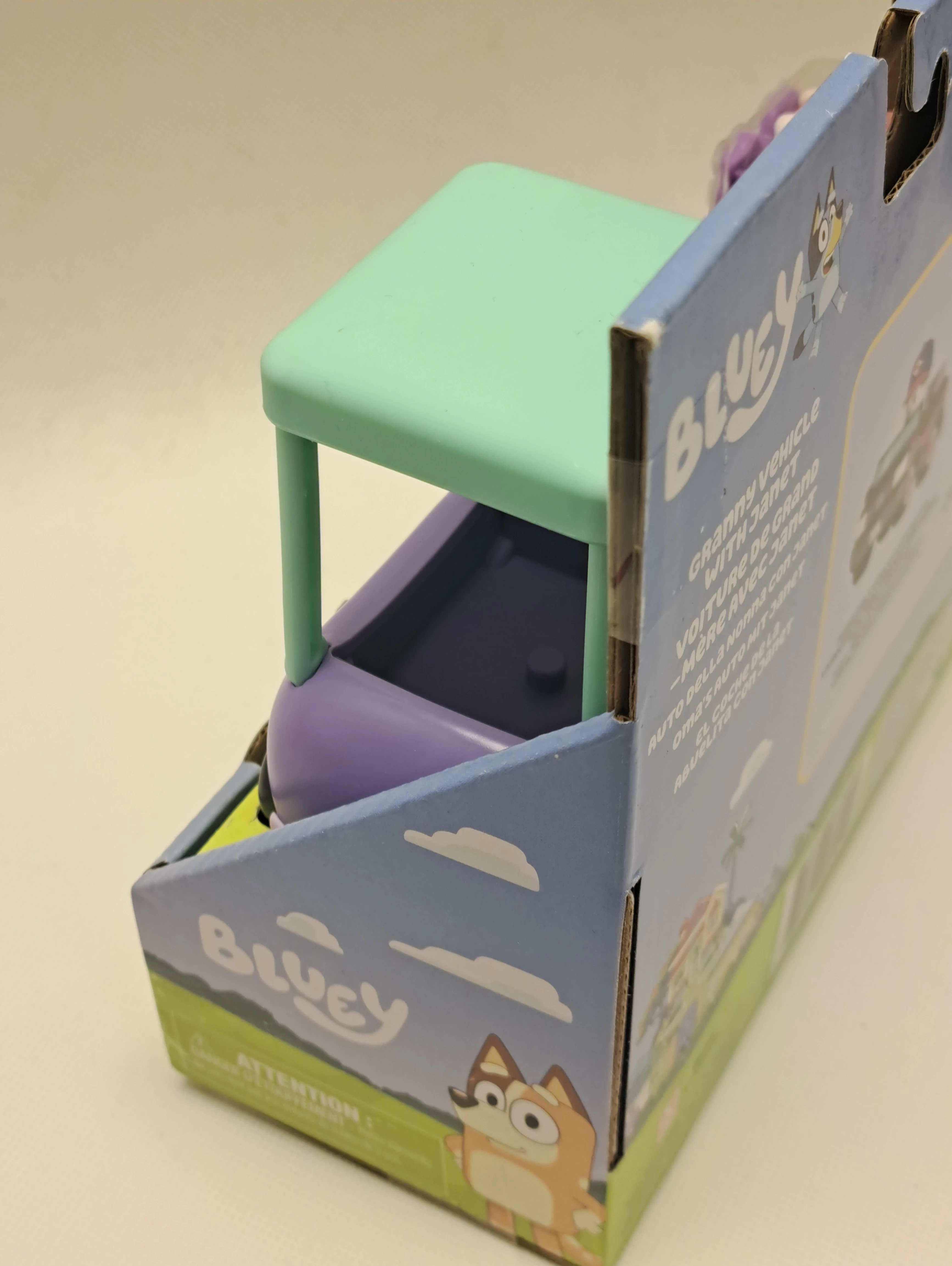 bluey-blue-auto-babci-i-janet-figurka-pieska-blu18924-wiek-dziecka-3475-45