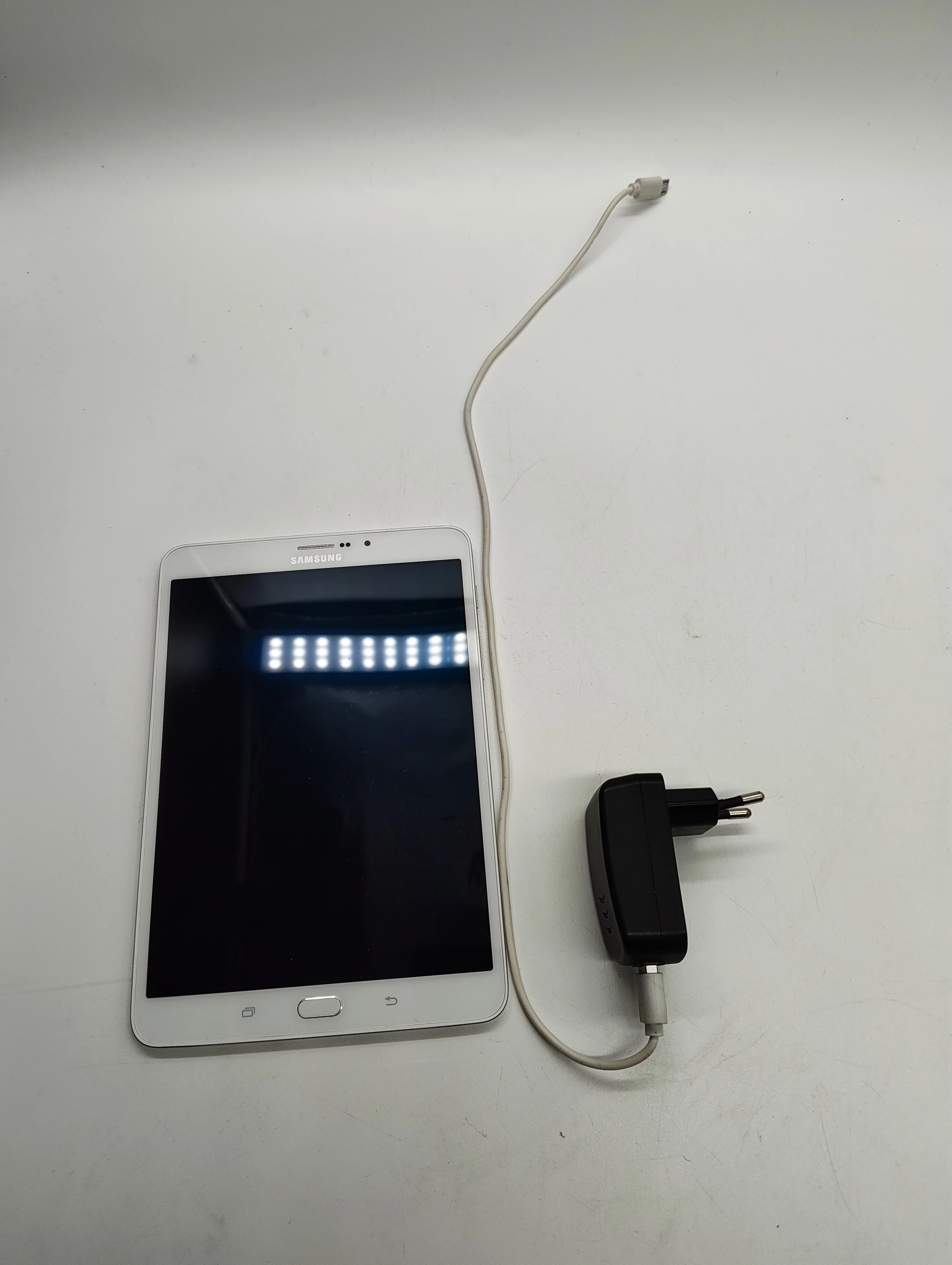 tablet-samsung-galaxy-tab-s2-323gb-ladowarka-wbudowana-pamiec-202869-214197