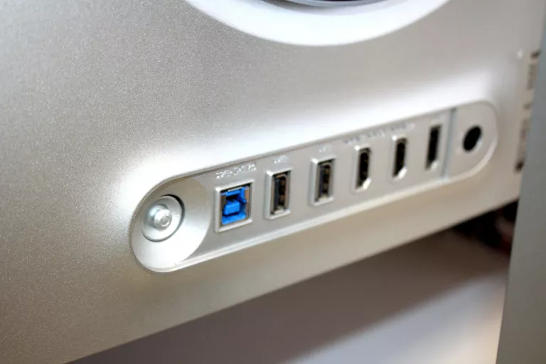 monitor-samsung-odyssey-g7-32-s32dg802su-pilot-rodzaj-podswietlania-206418-228386