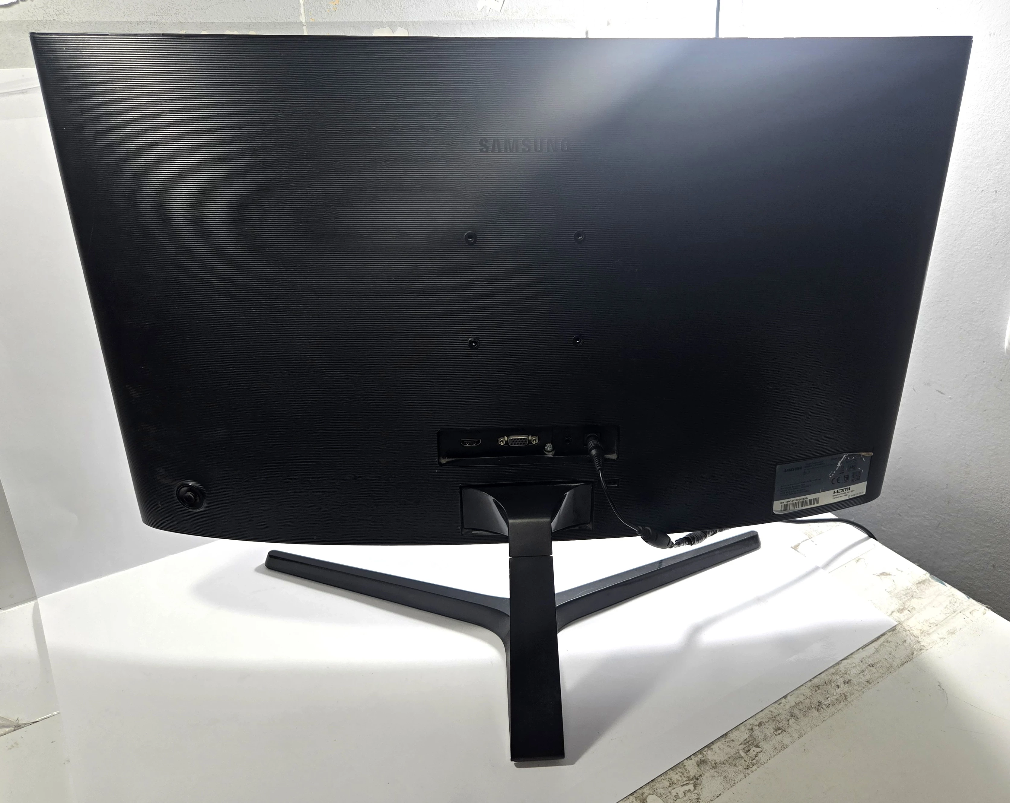 monitor-samsung-c27f396fhu-27-fullhd-zakrzywiony-ean-gtin-8806088285634