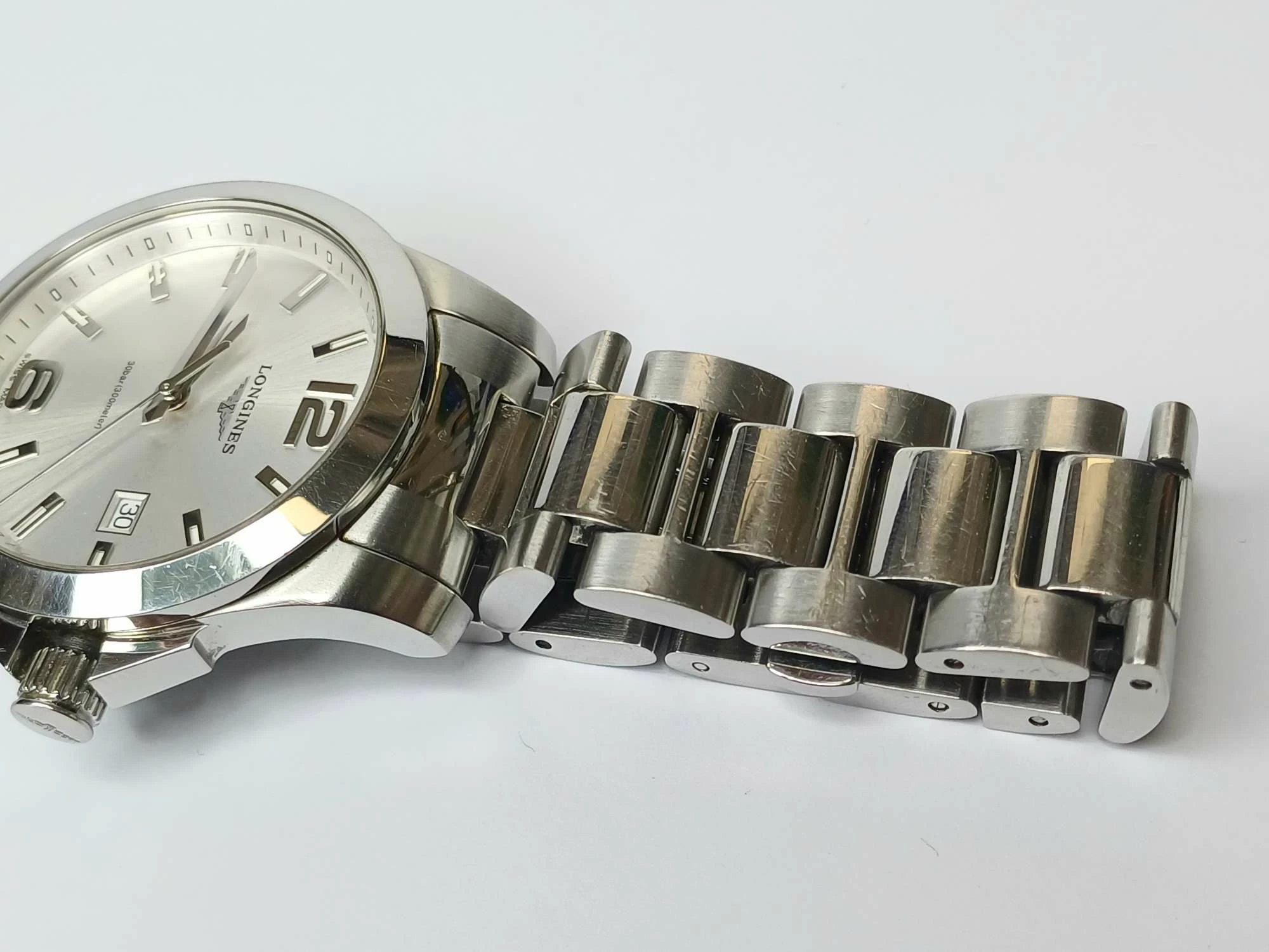 zegarek-longines-conquest-l36594-ksztalt-koperty-129223-2