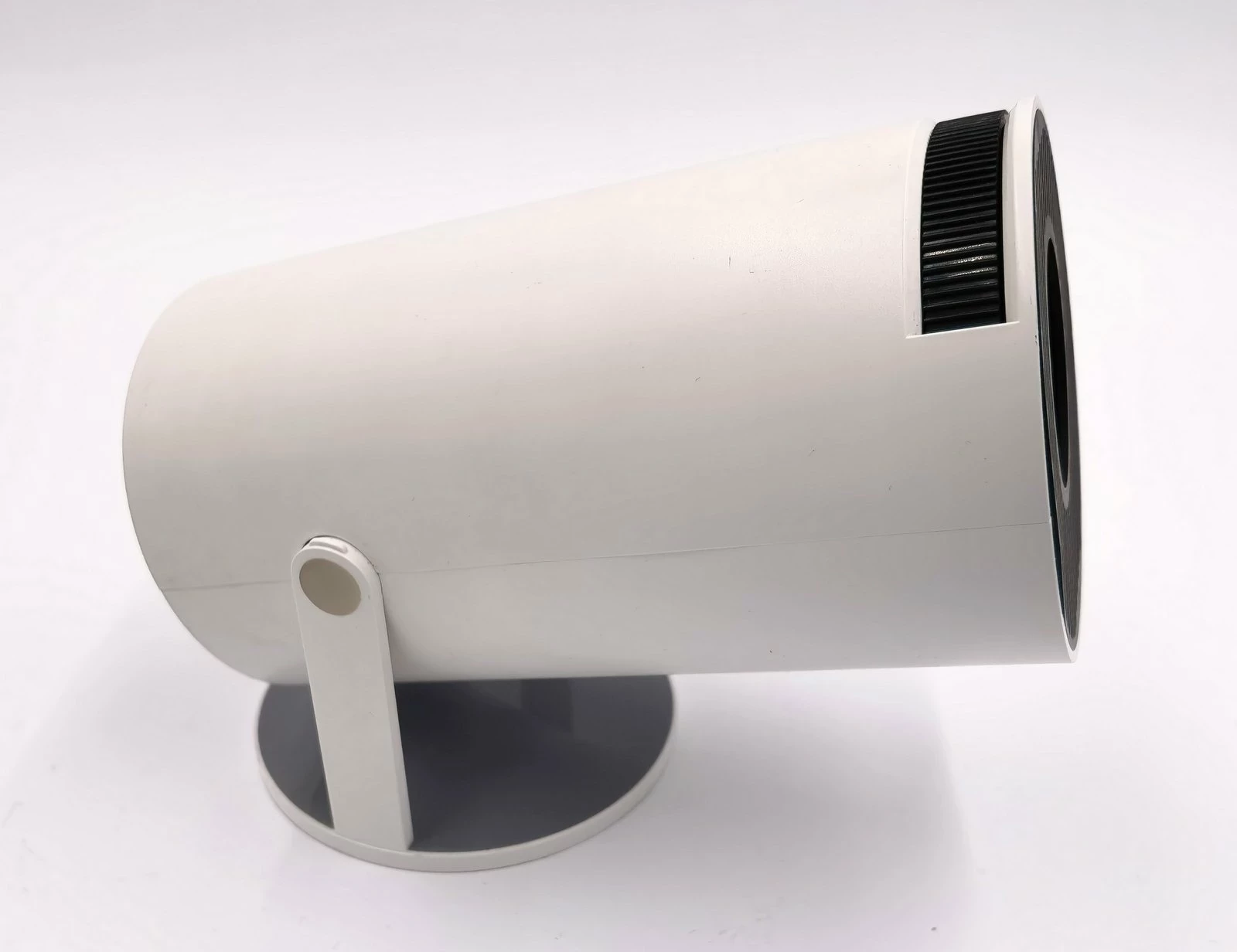 projektor-forever-fp-100-jasnosc-lampy-ansi-150