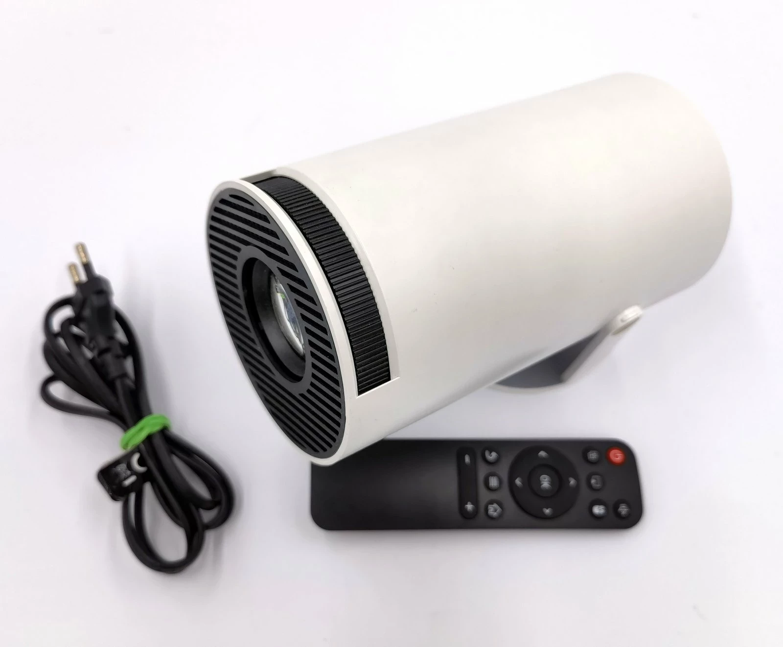 projektor-forever-fp-100-ean-gtin-5906961902429