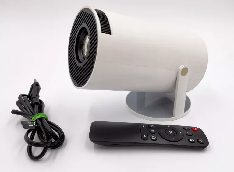 projektor-forever-fp-100-rynek-4-chodziez