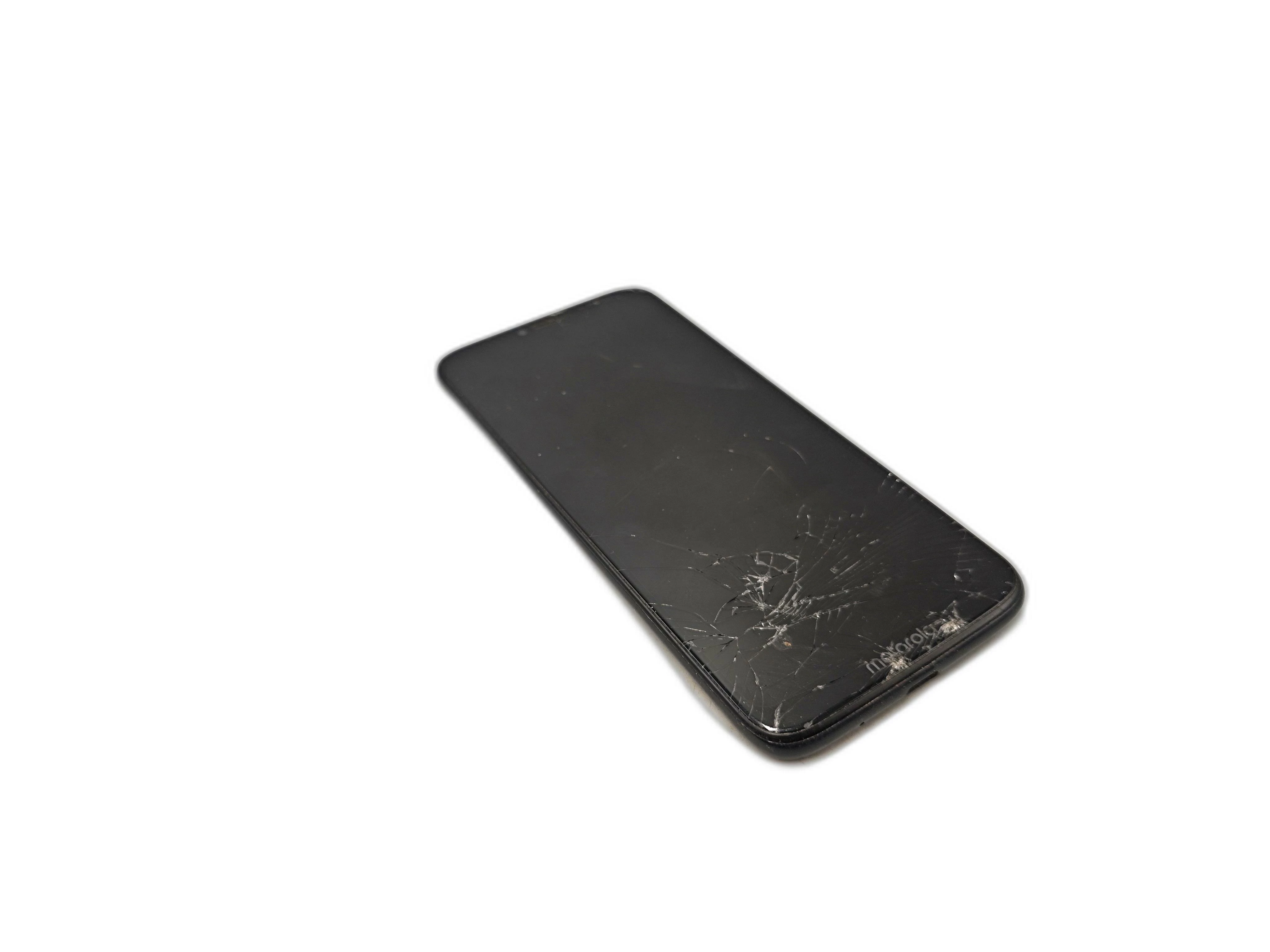 telefon-motorola-moto-g7-power-rozbita-solo-przekatna-ekranu-620