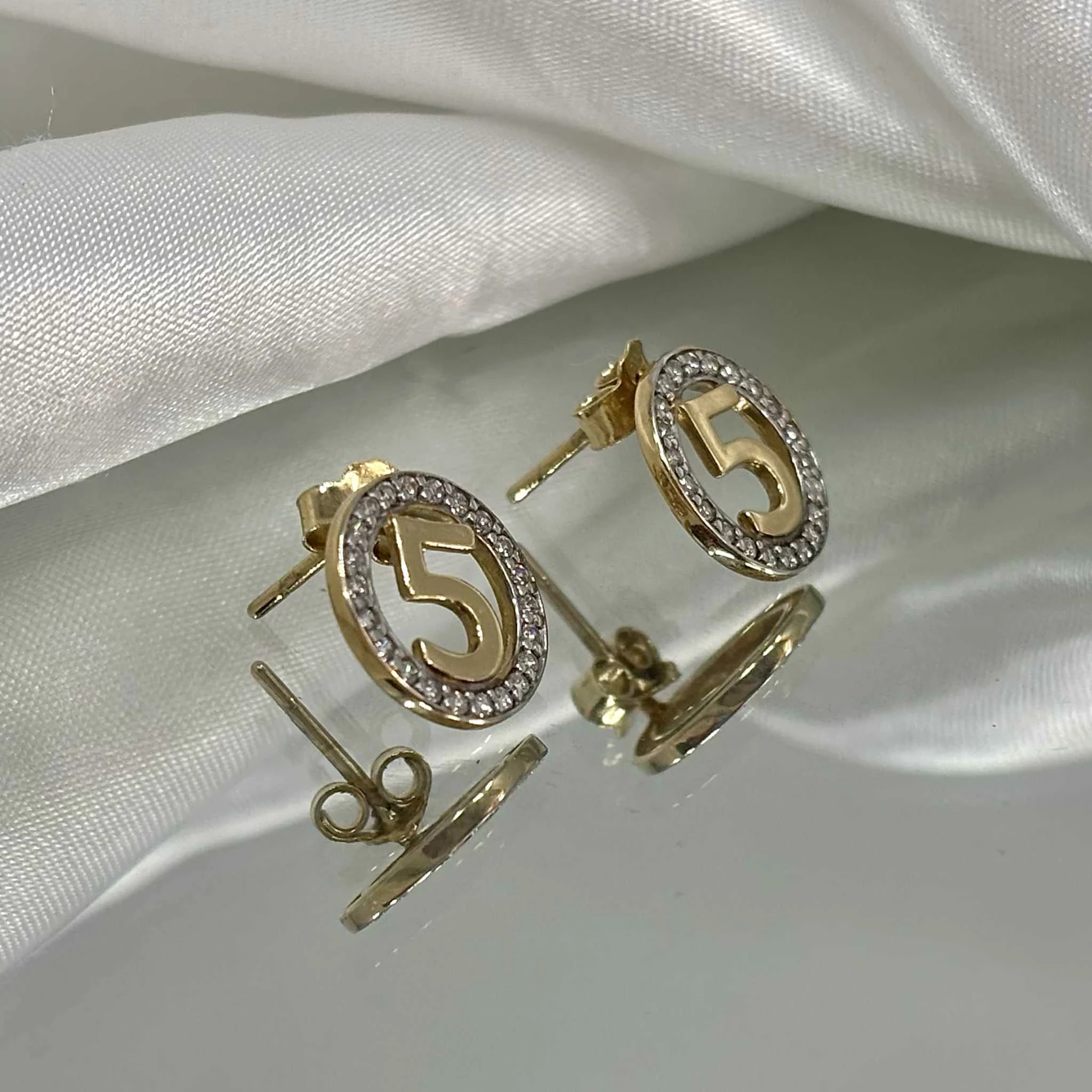 drobne-zlote-kolczyki-cyfra-5-cyrkonie-p585-217g-1-cm-material-15835-2