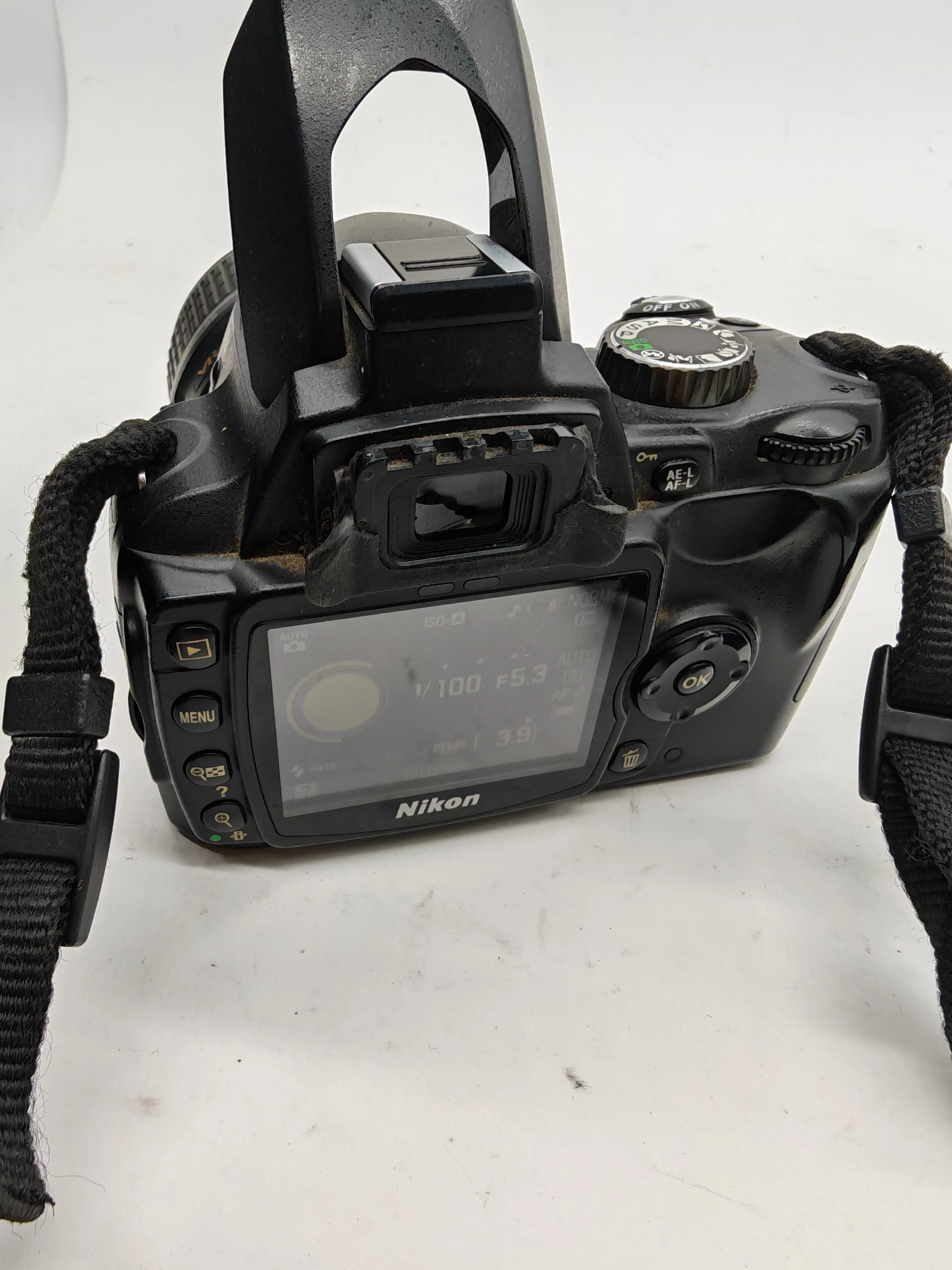 aparat-nikon-d60-z-obiektywem-af-s-dx-nikkor-18-55mm-torba-ean-gtin-018208254385