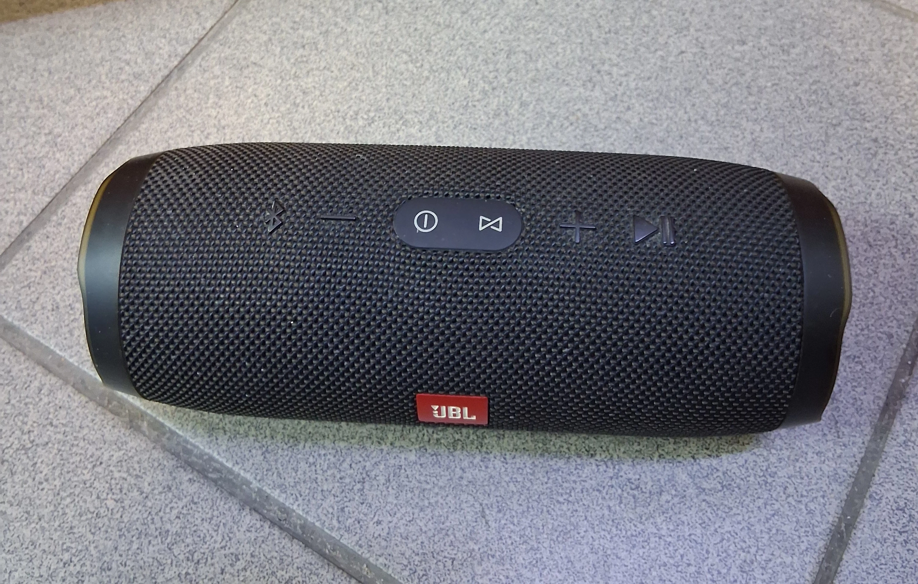 glosnik-przenosny-jbl-charge-3-czarny-moc-2000