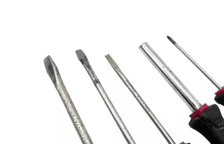 zestaw-5-srubokretow-i-kombinerki-stan-11323-2