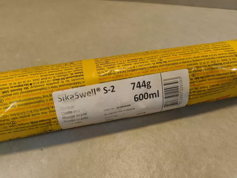 hydrofilowy-peczniejacy-kit-uszczelniajacy-sikaswell-s2-600ml-ean-gtin-7612895229393