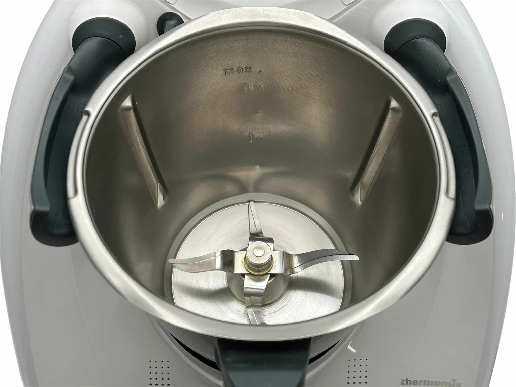 robot-kuchenny-vorwerk-thermomix-tm6-1-1500w-22l-varoma-funkcje-206850-1