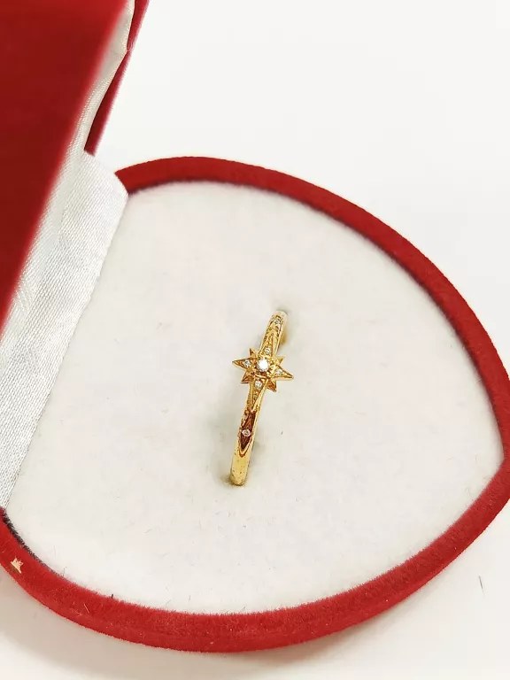 srebrny-pierscionek-w-kolorze-zlota-z-gwiazdka-i-cyrkoniami-r12-p925-173g-rodzaj-2205-2