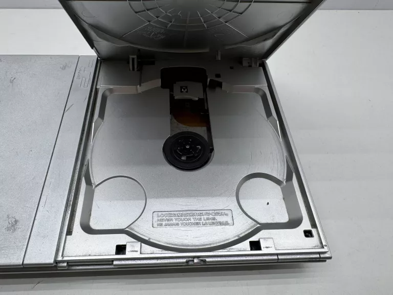 konsola-sony-playstation-2-slim-scph-70008-ps2-zestaw-opis-zawiera-baterie-250685-2006717