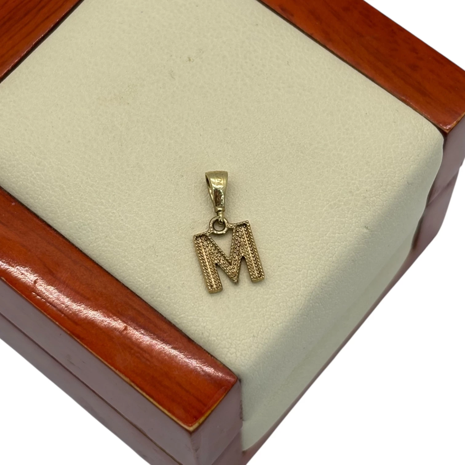 zlota-333-zawieszka-literka-m-044g-kamien-17088-524288