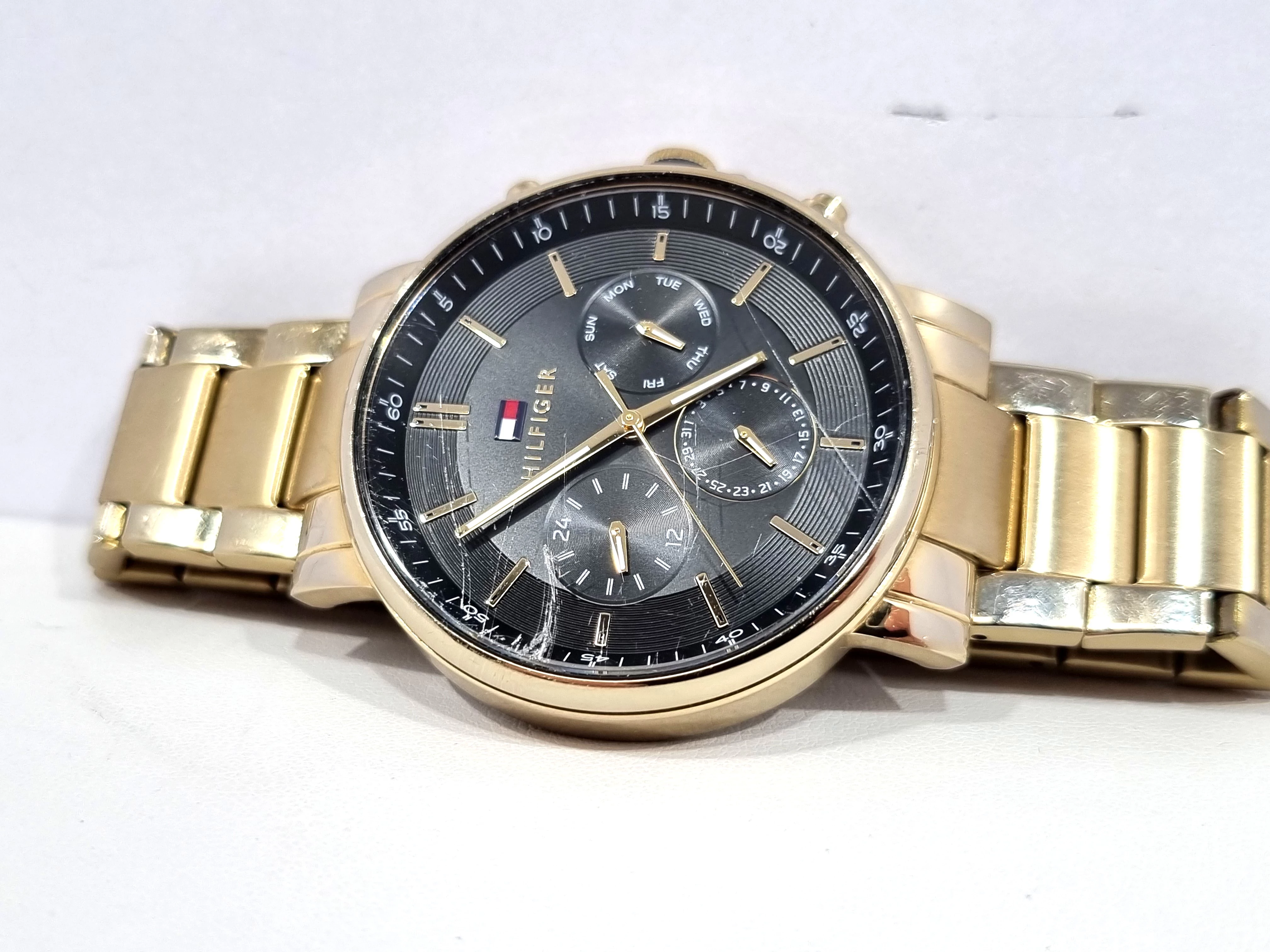 tommy-hilfiger-zegarek-meski-tyson-1710589-funkcje-220-128