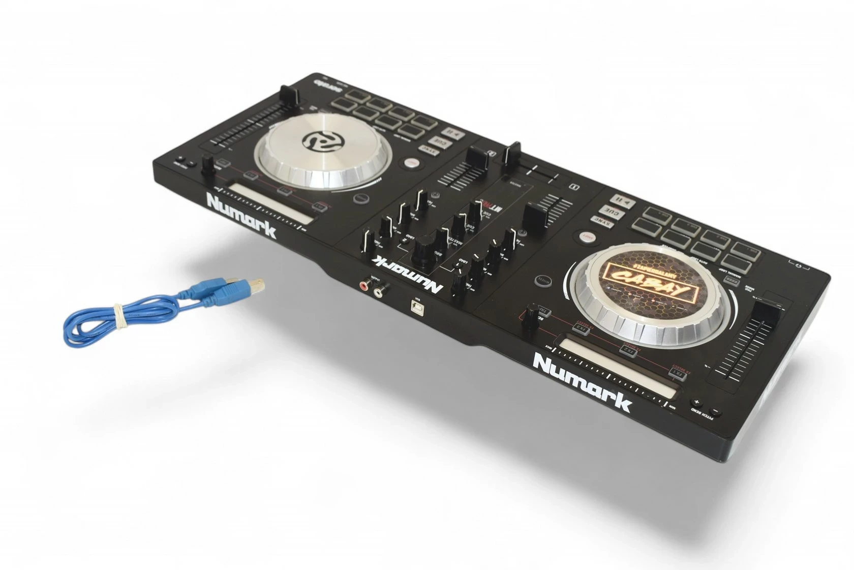 konsola-numark-mt-pro-3-model-mixtrack-pro-3