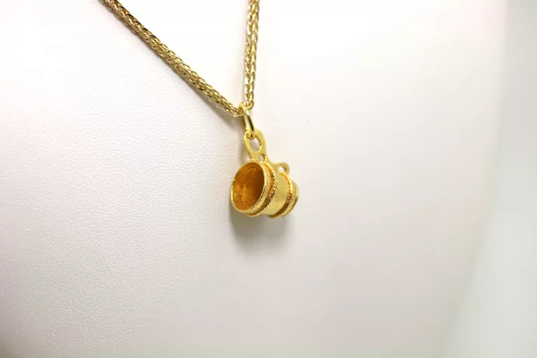 zlota-zawieszka-w-ksztalcie-kufla-w286-p585-stan-11323-2