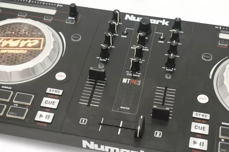 konsola-numark-mt-pro-3-stan-11323-2