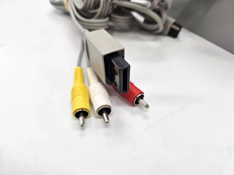 konsola-nintendo-wii-mini-rvk-021-akecesoria-waga-produktu-z-opakowaniem-jednostkowym-3000