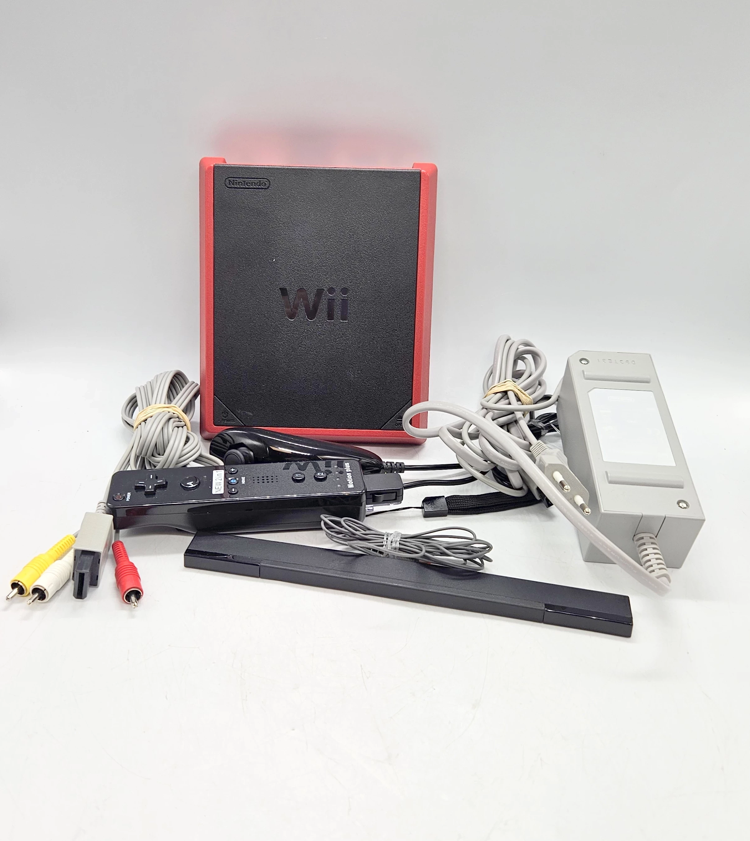 konsola-nintendo-wii-mini-rvk-021-akecesoria-3-maja-48-poznan-ska-x