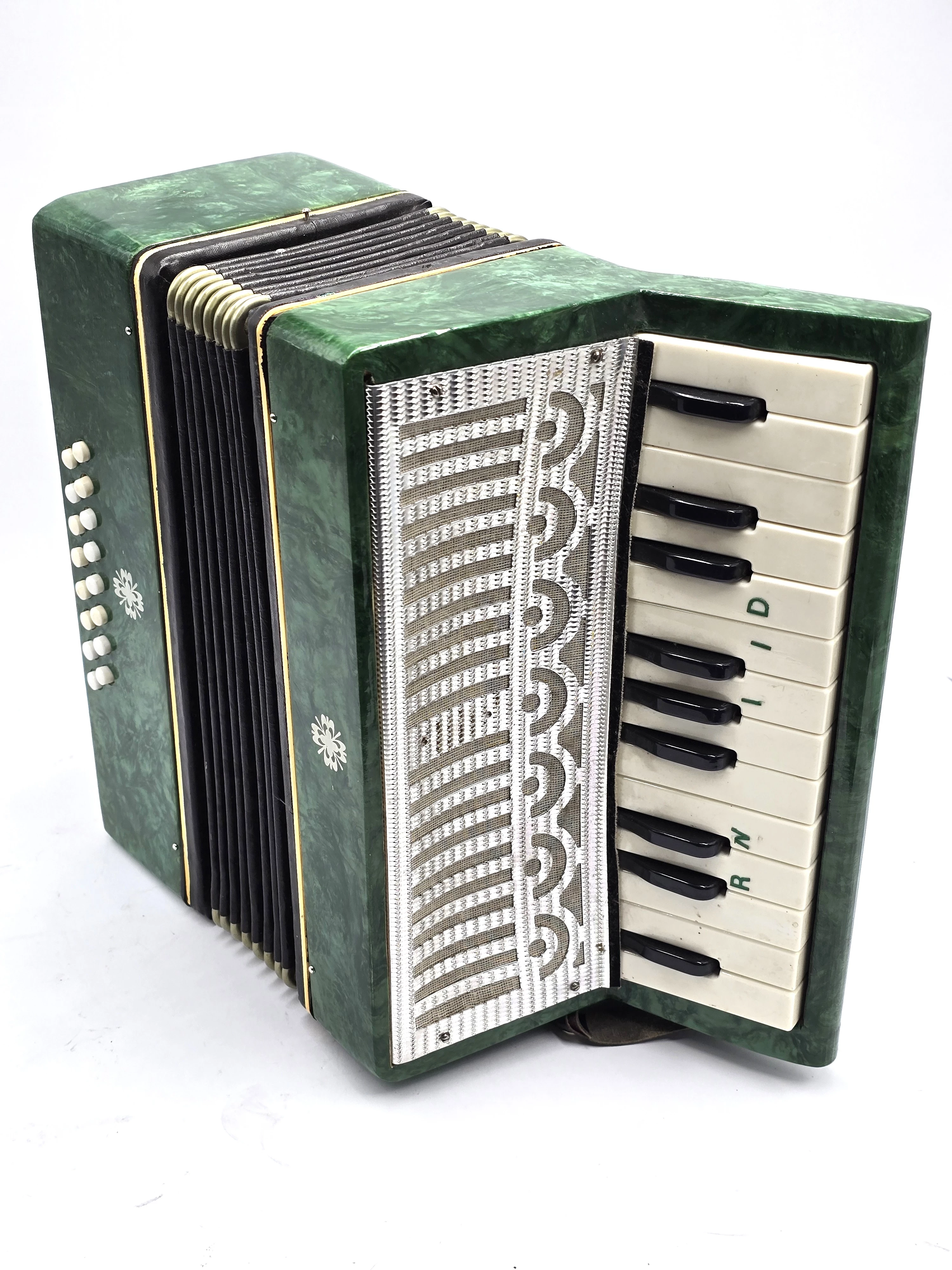 mini-akordeon-18-basow-walizka-boleslawa-chrobrego-8-pszczyna-milz-2