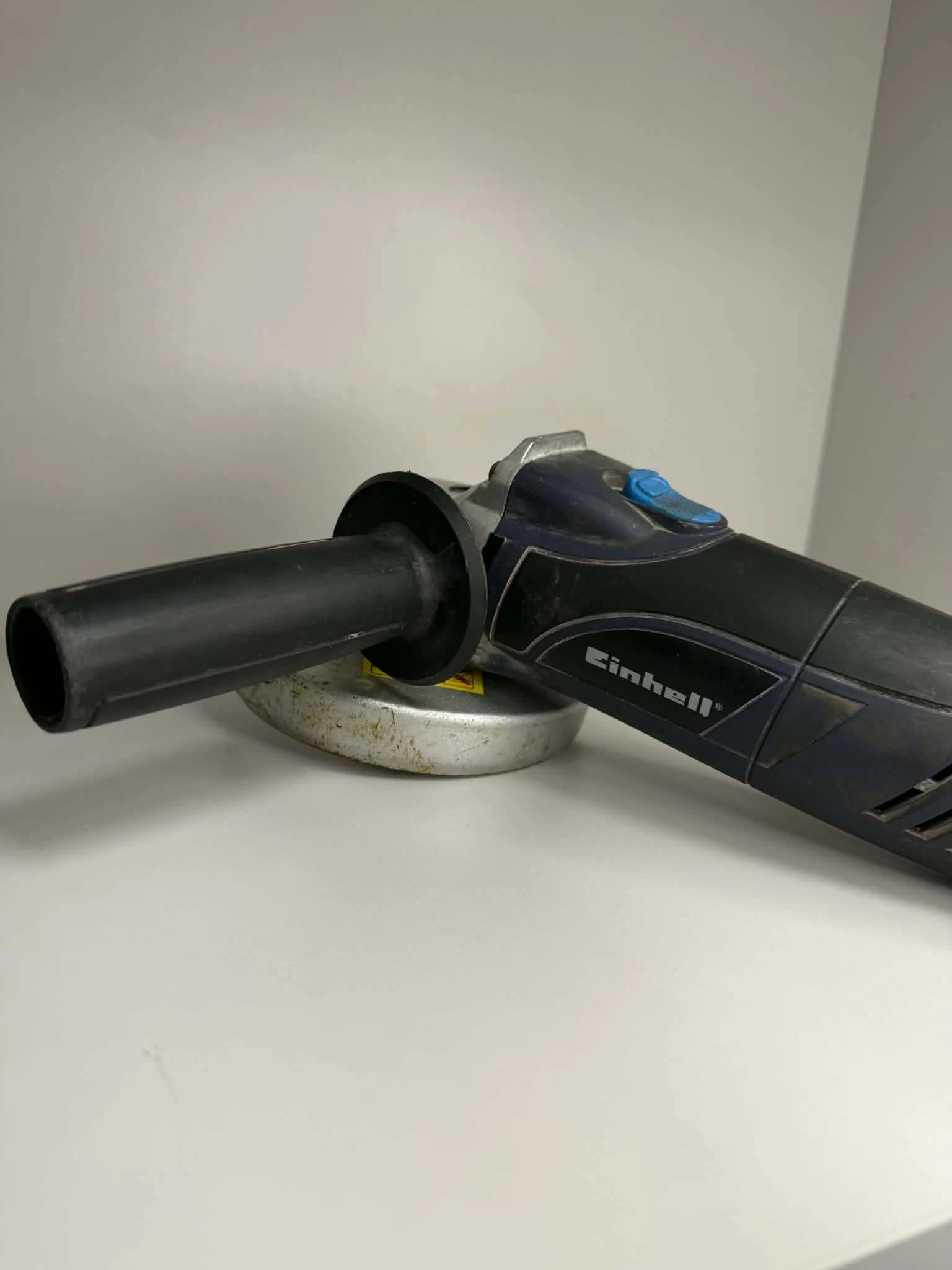 szlifierka-katowa-einhell-bt-ag-850-stan-11323-2