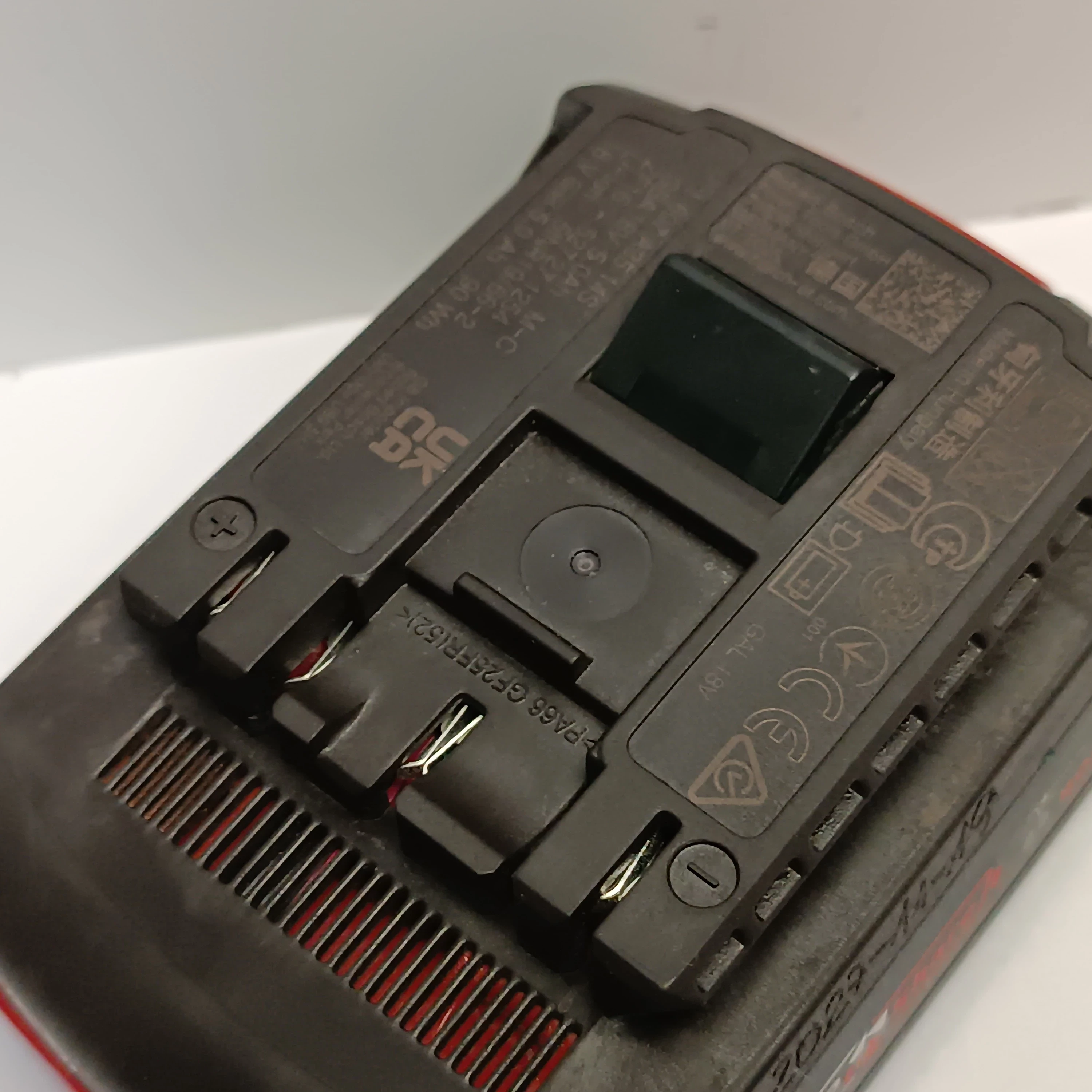 akumulator-bosch-professional-li-lon-18v-5ah-pojemnosc-akumulatora-500