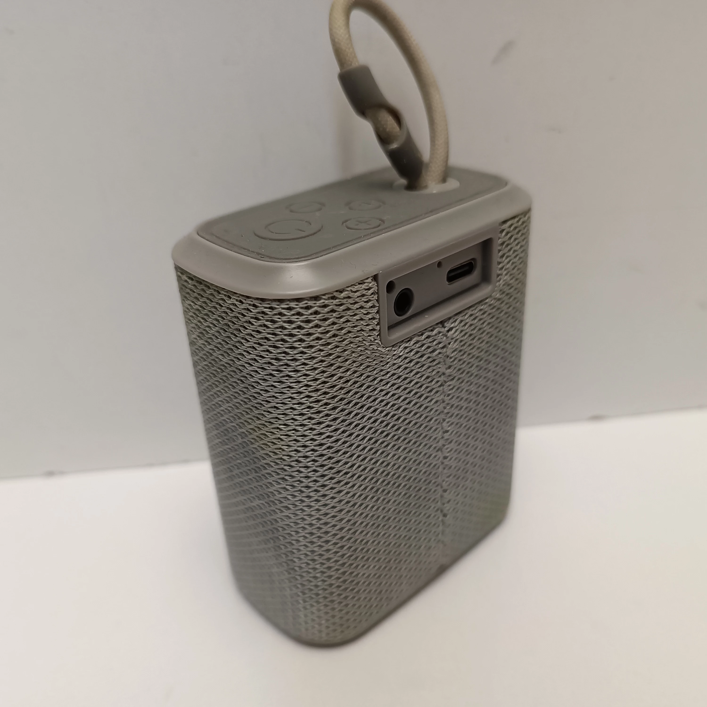 glosnik-bt-speaker-vido-132561-stan-11323-2