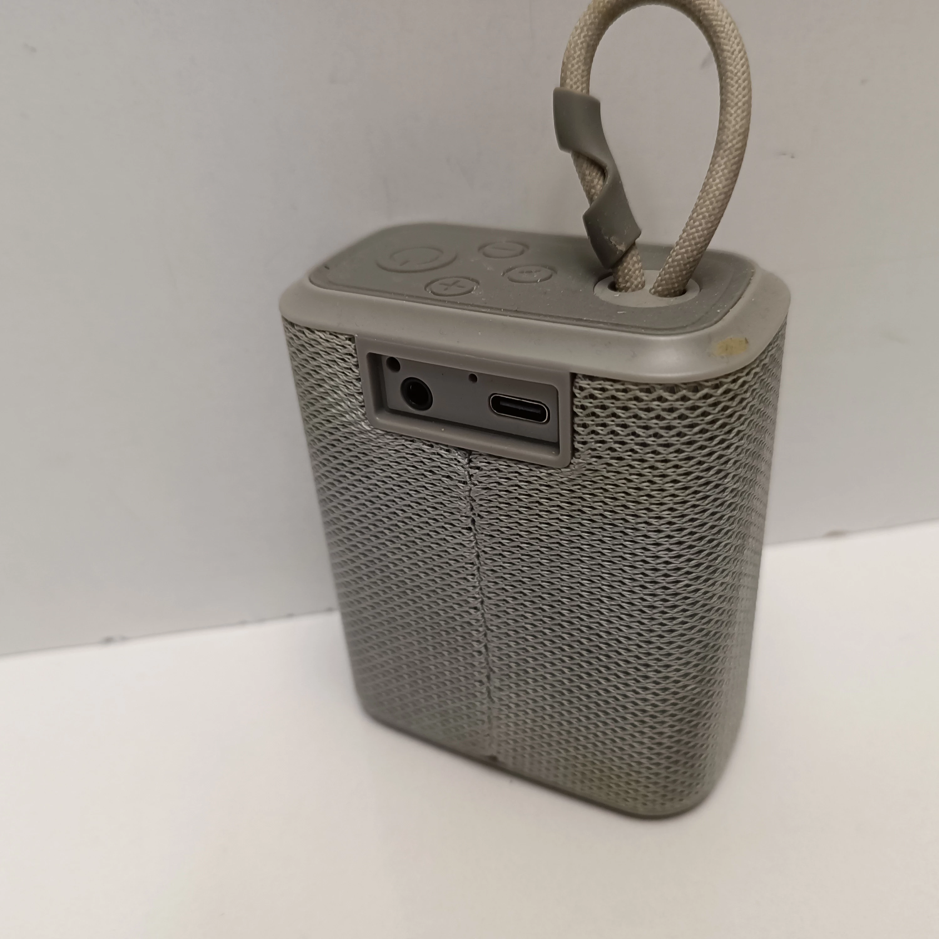 glosnik-bt-speaker-vido-132561-moc-300