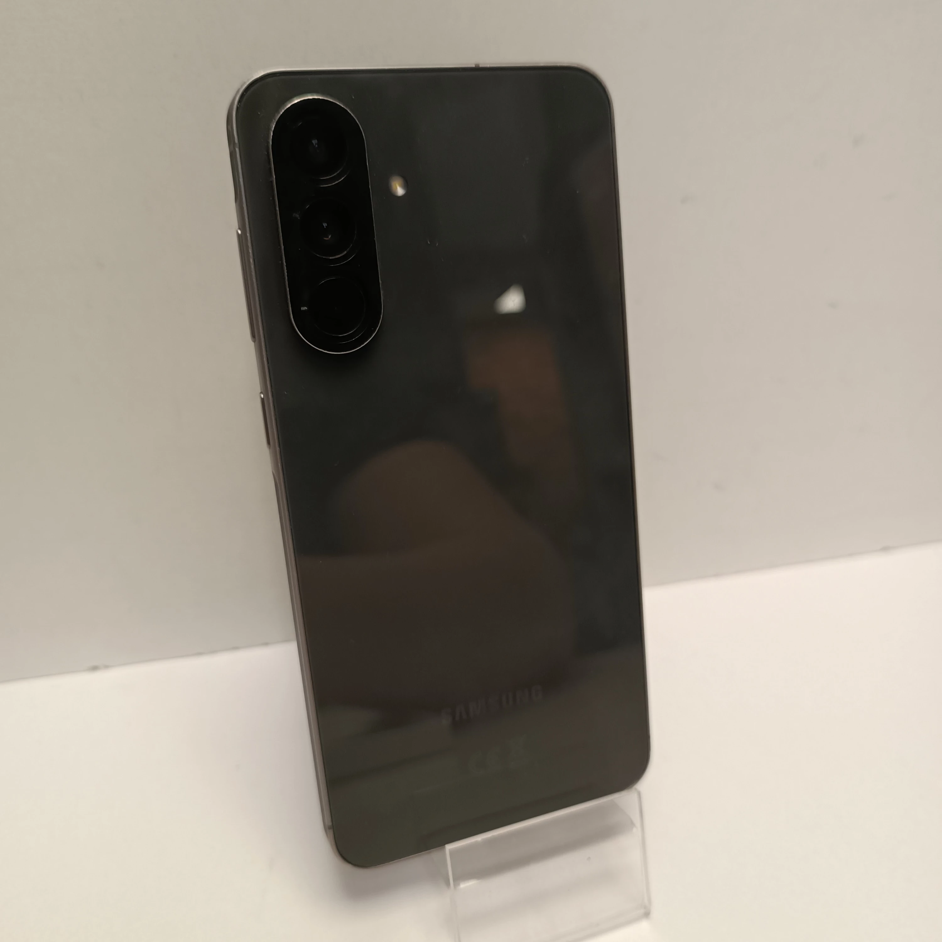 telefon-samsung-galaxy-a56-8128gb-pamiec-ram-202865-214113