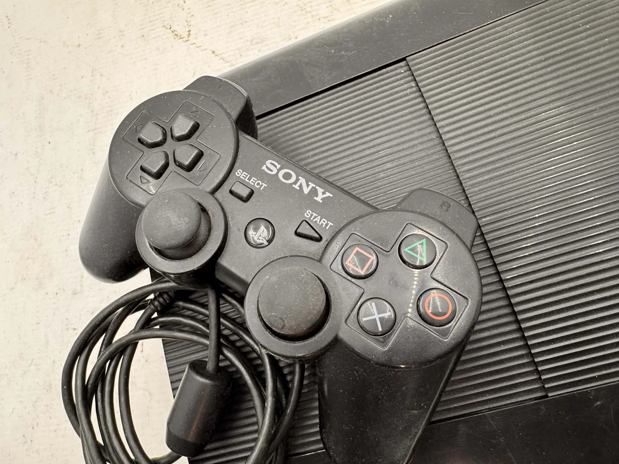 konsola-ps3-slim-500-gb-pad-opis-ean-gtin-5903210105259