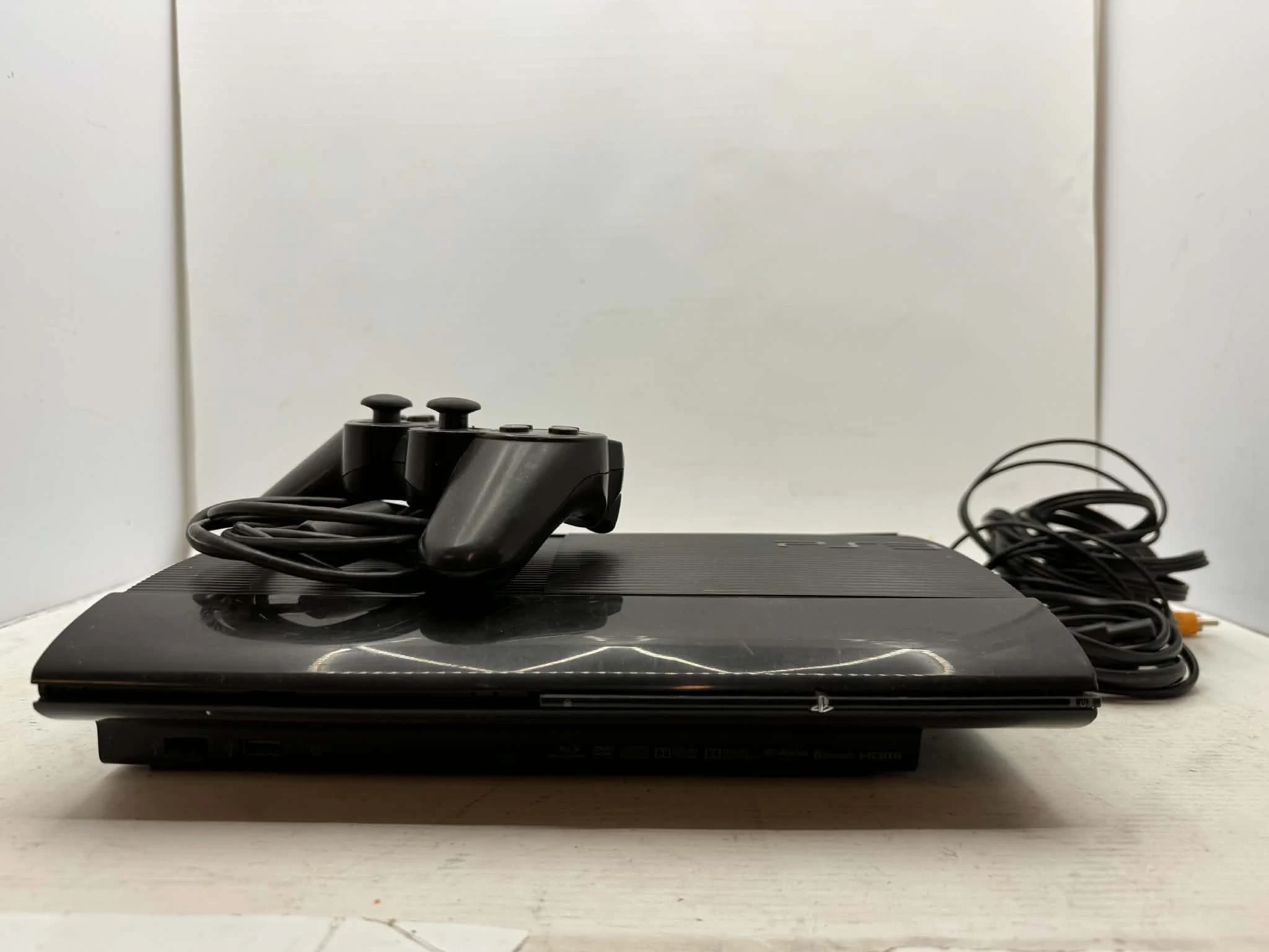 konsola-ps3-slim-500-gb-pad-opis-grunwaldzka-12-ostroda