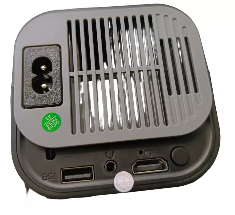 projektor-led-forever-fp-120u-kabel-pilot-pudelko-jasnosc-lampy-ansi-1