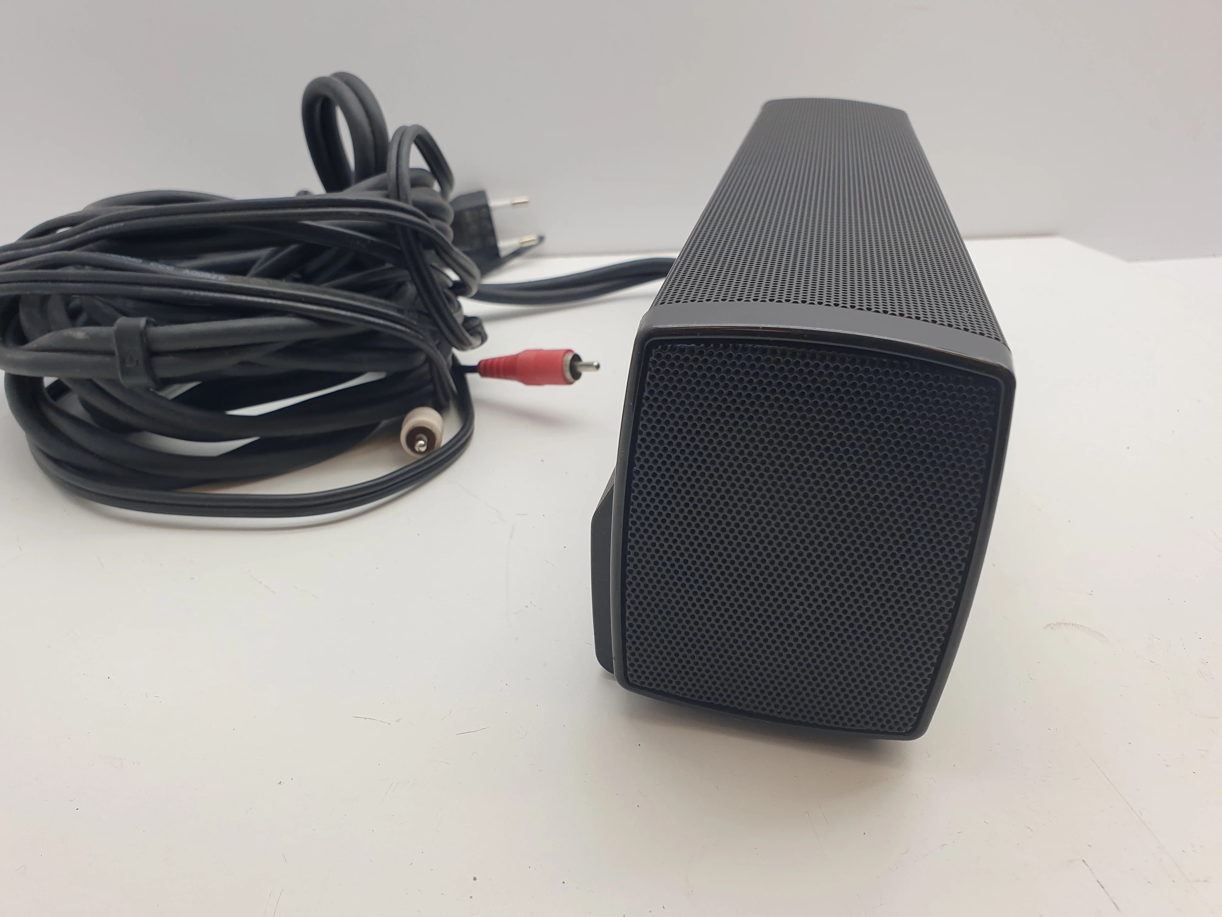 cyfrowy-system-glosnikow-kina-domowego-bose-cinemate-15-240810003-liczba-kolumn-w-zestawie-2