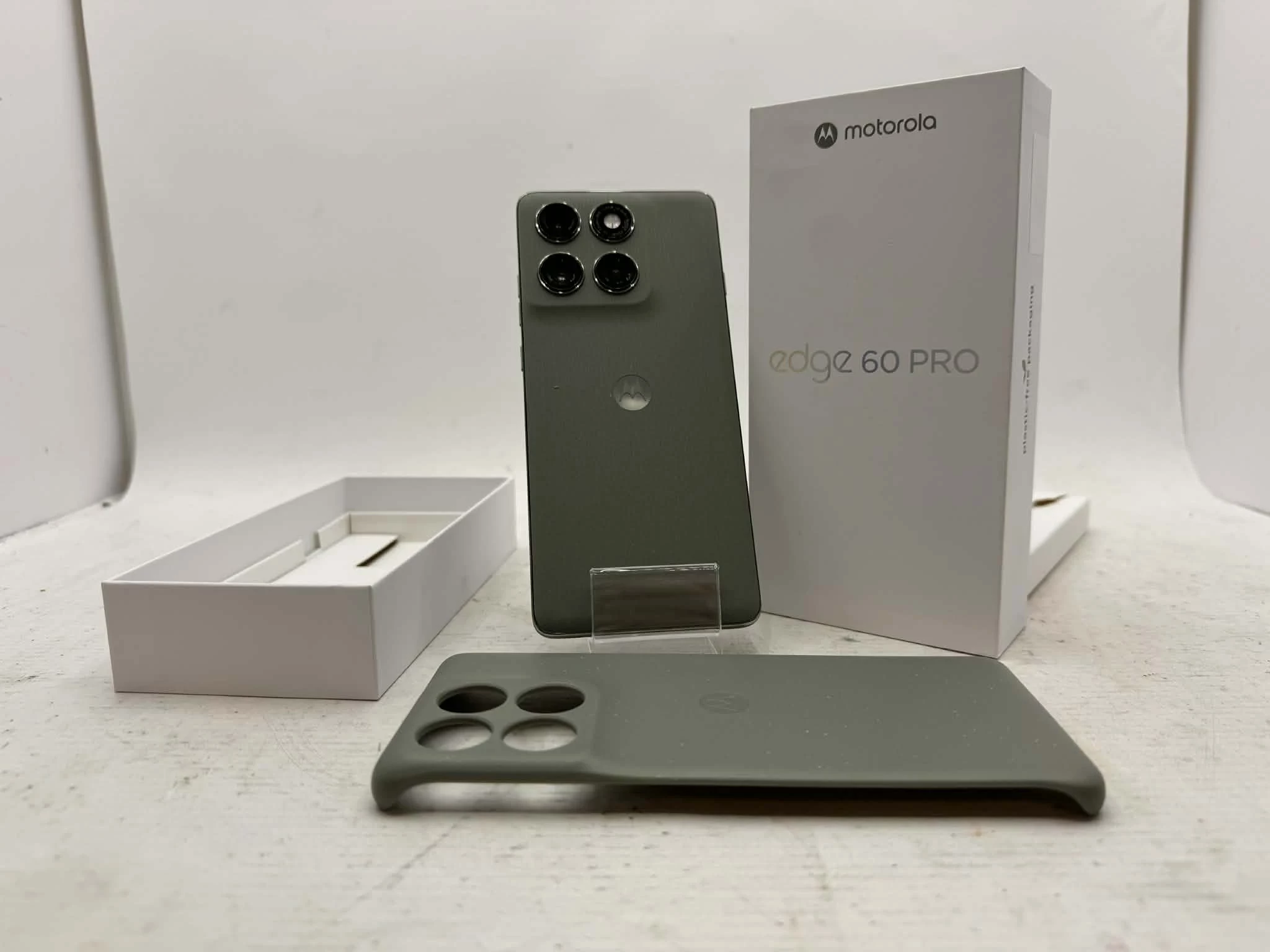 telefon-motorola-edge-60-pro-512gb-ean-gtin-840023288869