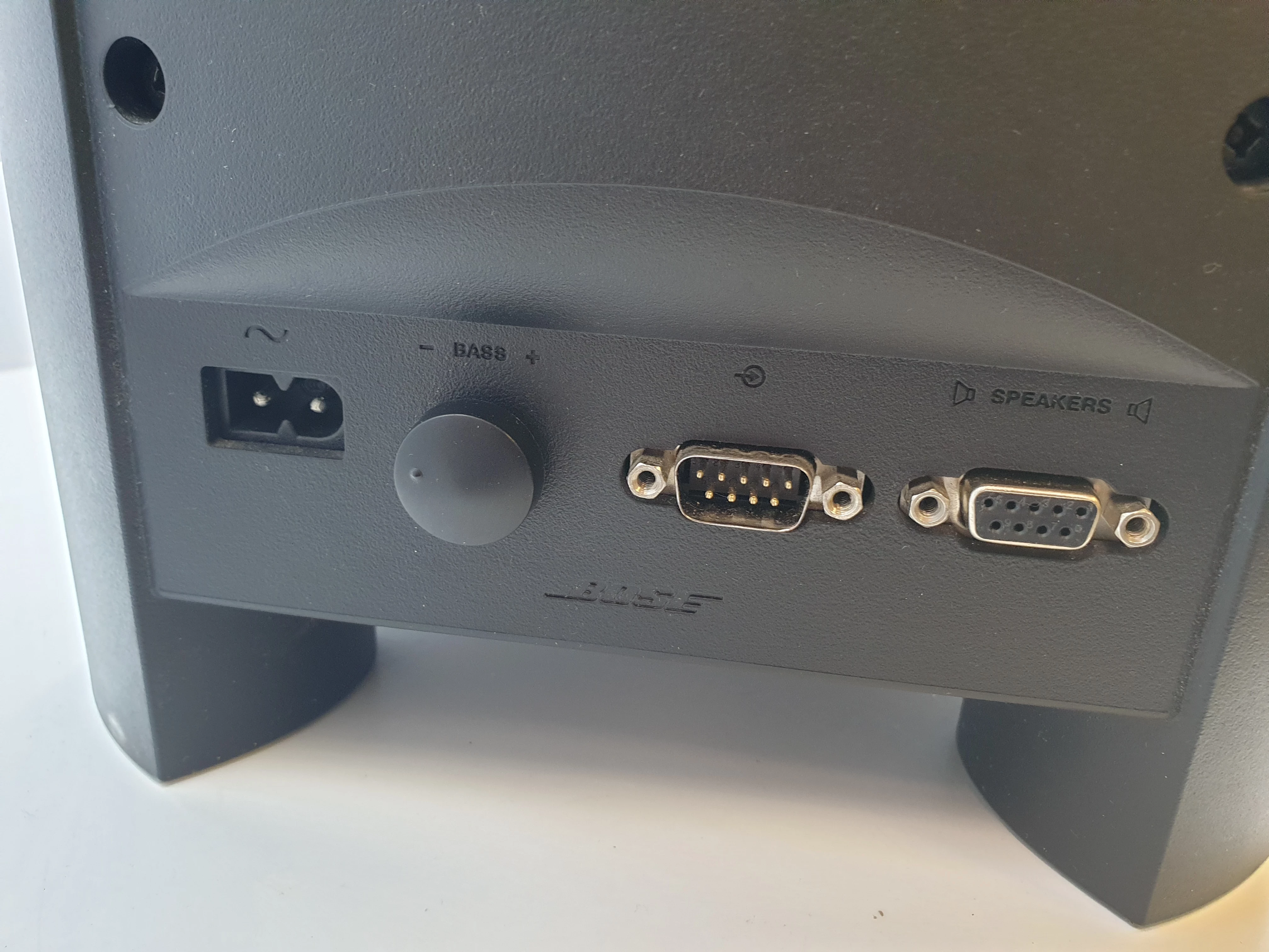 cyfrowy-system-glosnikow-kina-domowego-bose-cinemate-15-240810003-moc-znamionowa-rms-150