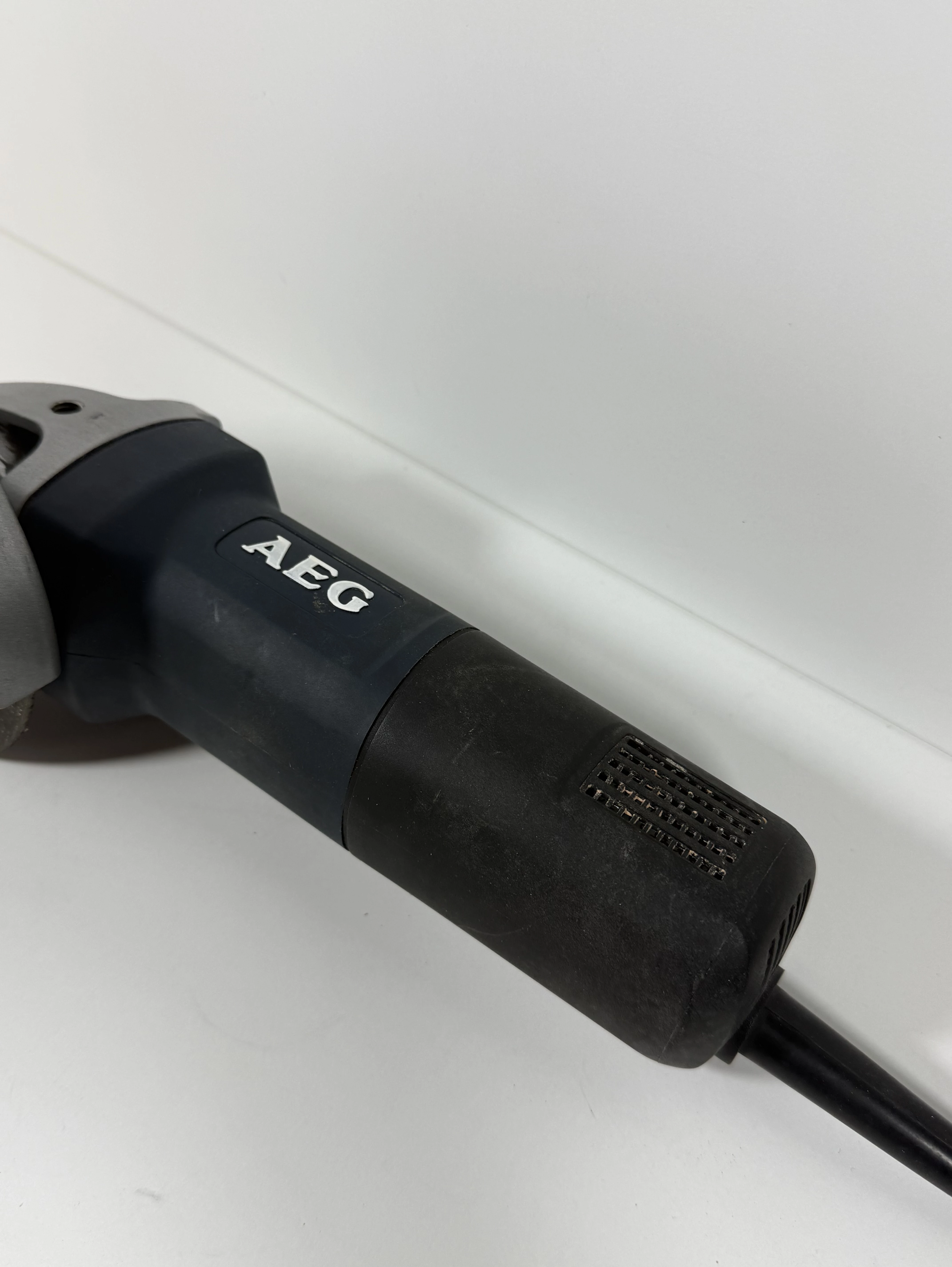 szlifierka-aeg-670w-rodzaj-zasilania-128529-2
