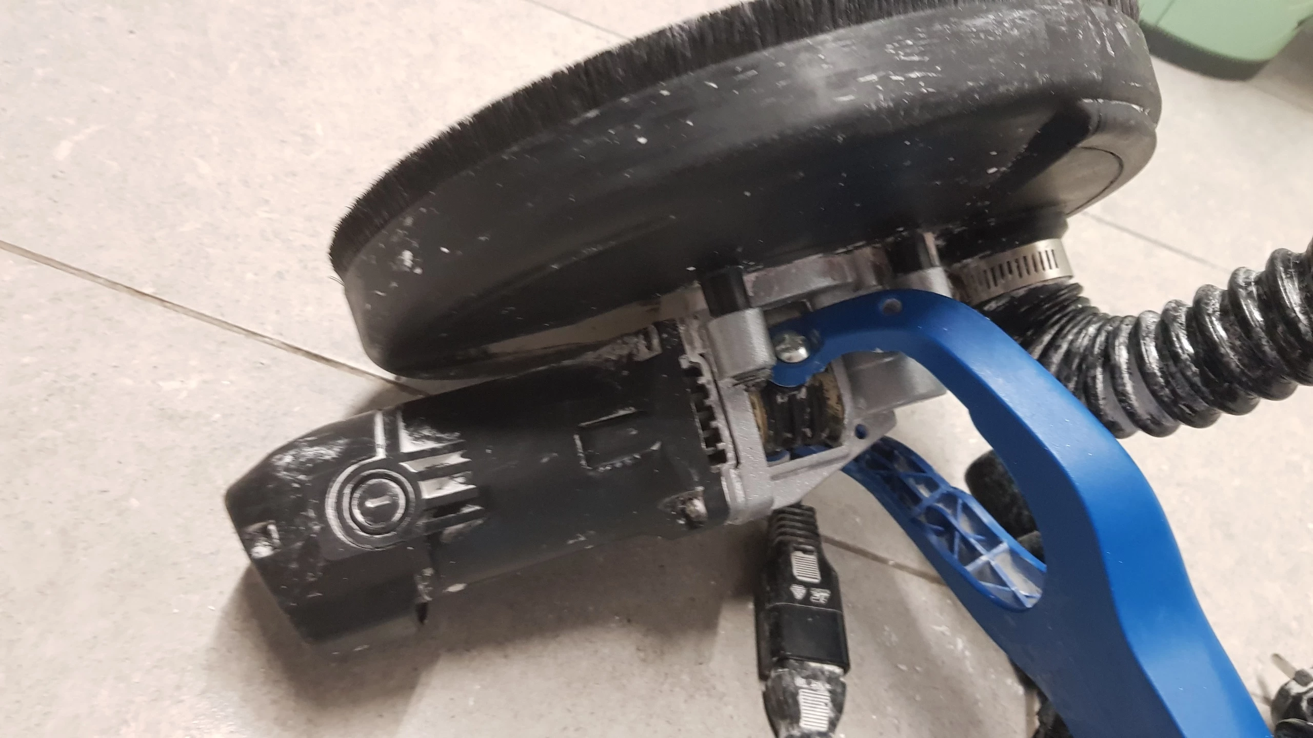 szlifierka-zyrafa-dedra-ded7743-do-gipsu-stan-11323-2