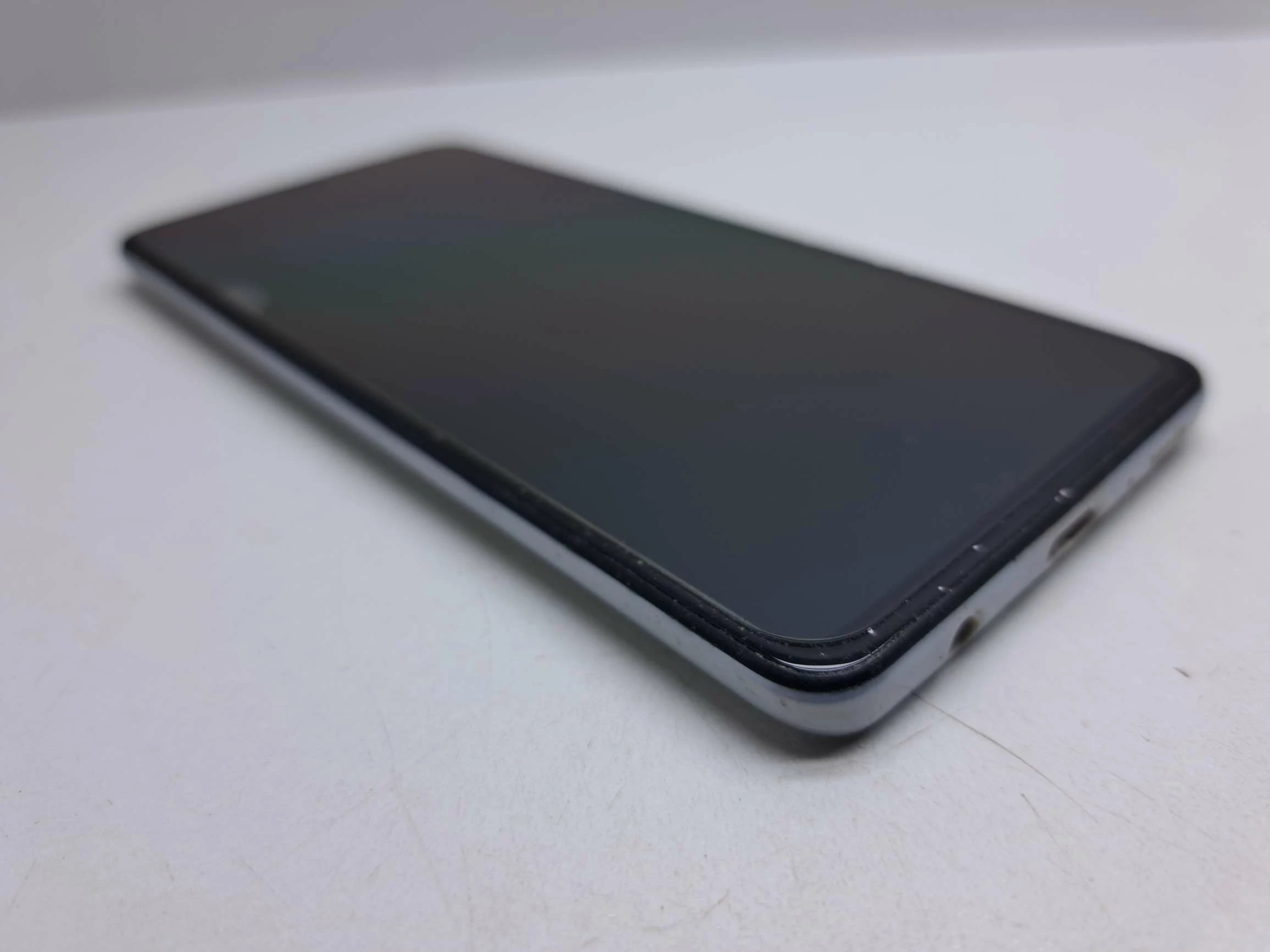 telefon-samsung-galaxy-a41-opis-stan-11323-2