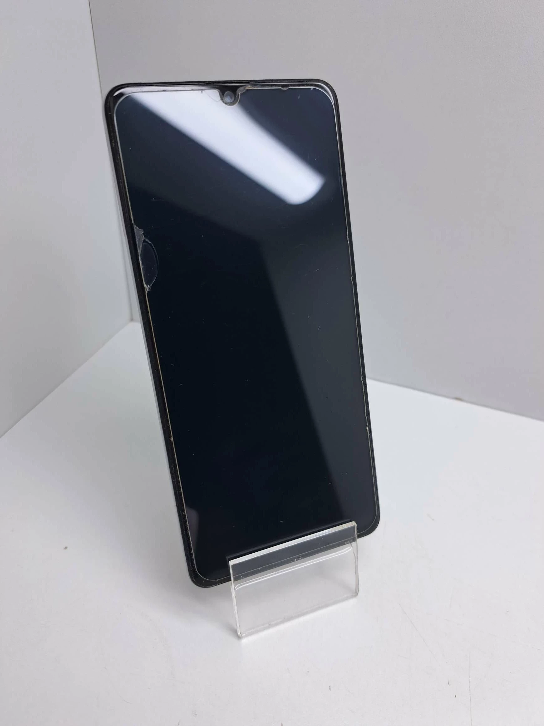 telefon-samsung-galaxy-a41-opis-3-maja-9-lipno