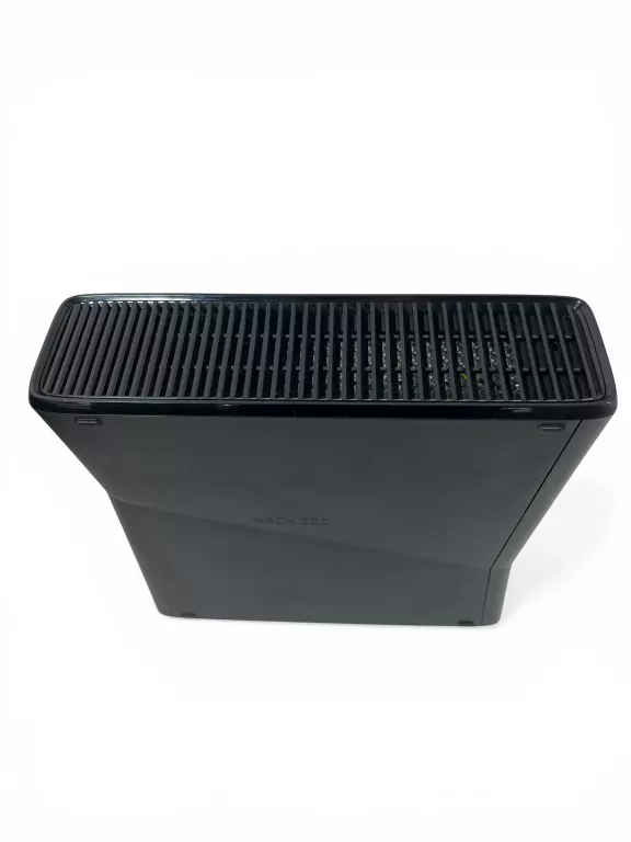 konsola-xbox-360-slim-2-pady-kablowe-kinect-zasilacz-liczba-kontrolerow-w-zestawie-205994-225550