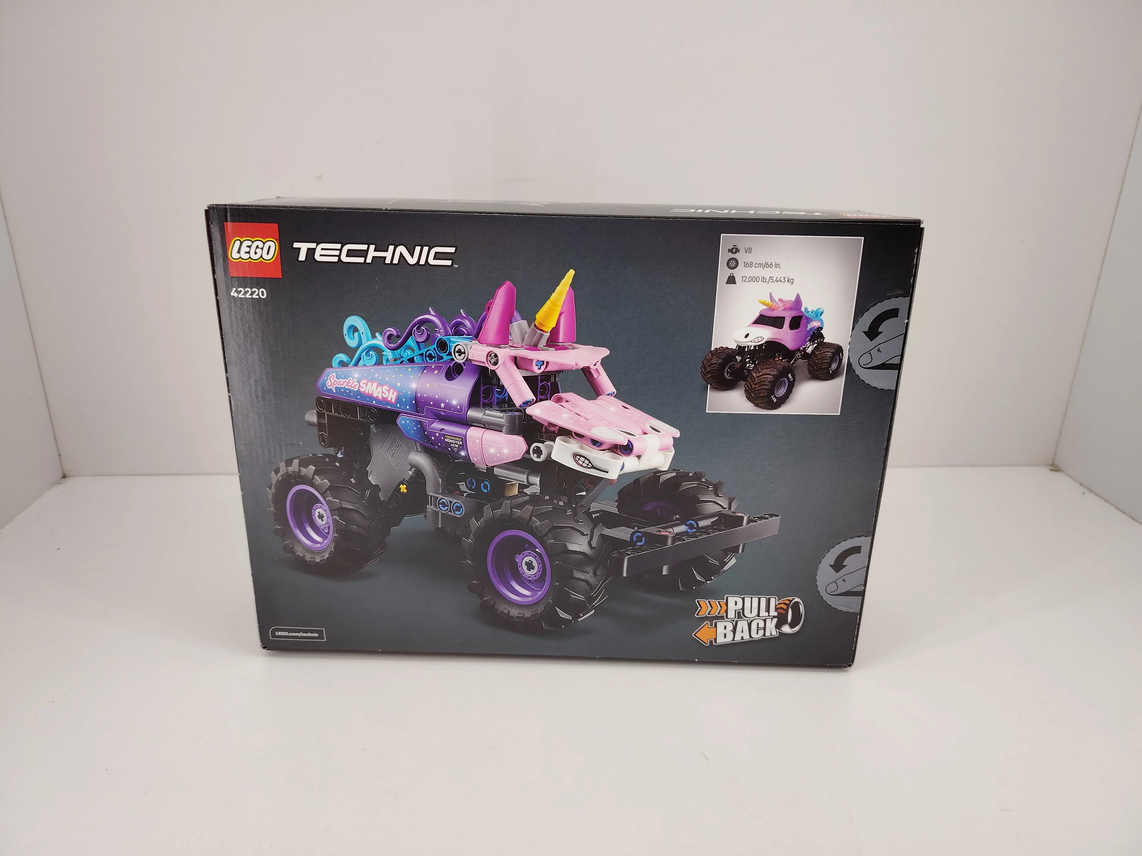 lego-42220-technic-monster-jam-sparkle-smash-z-napedem-typu-pull-back-stan-11323-2