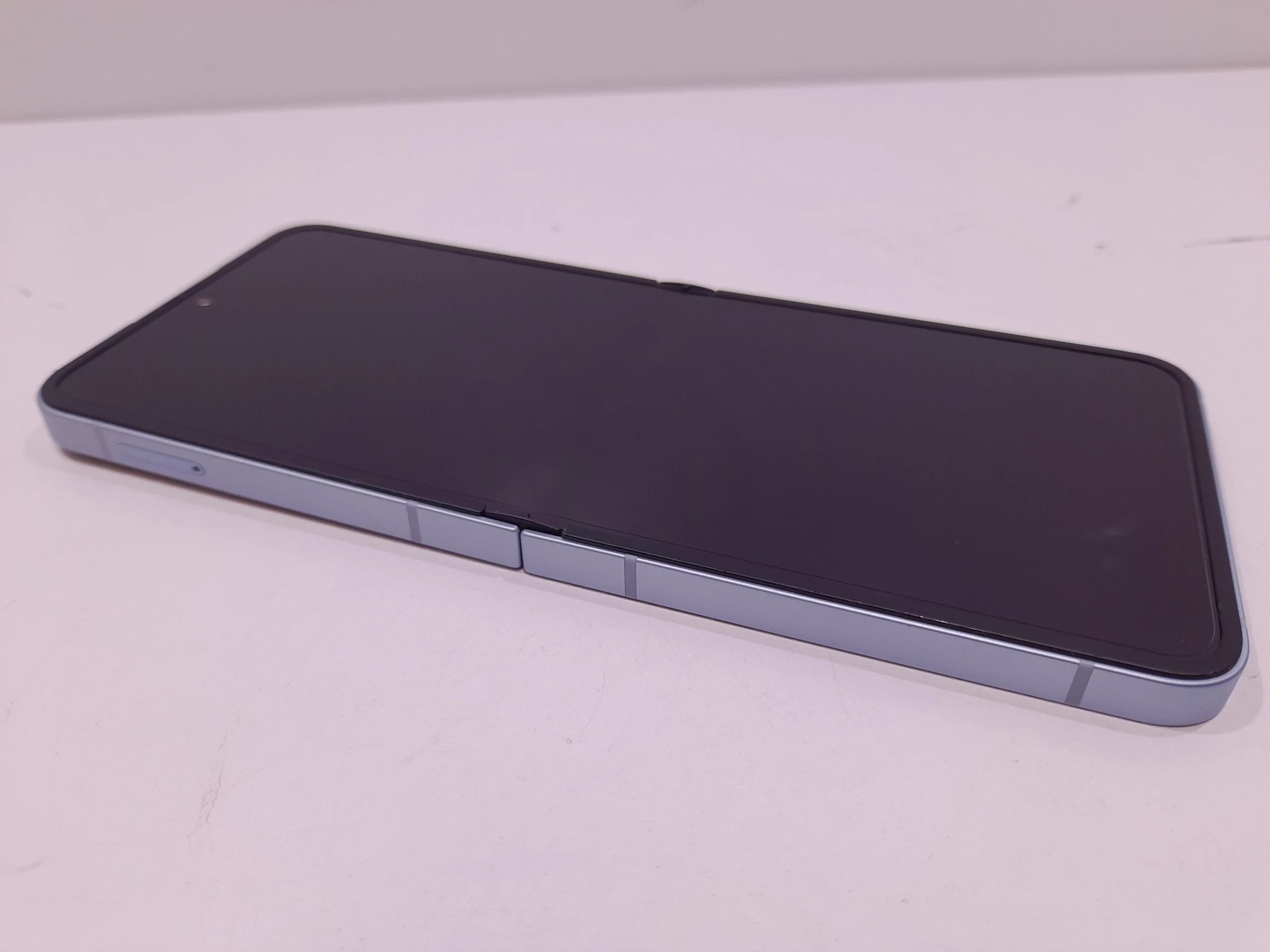 telefon-samsung-galaxy-z-flip-6-stan-11323-2