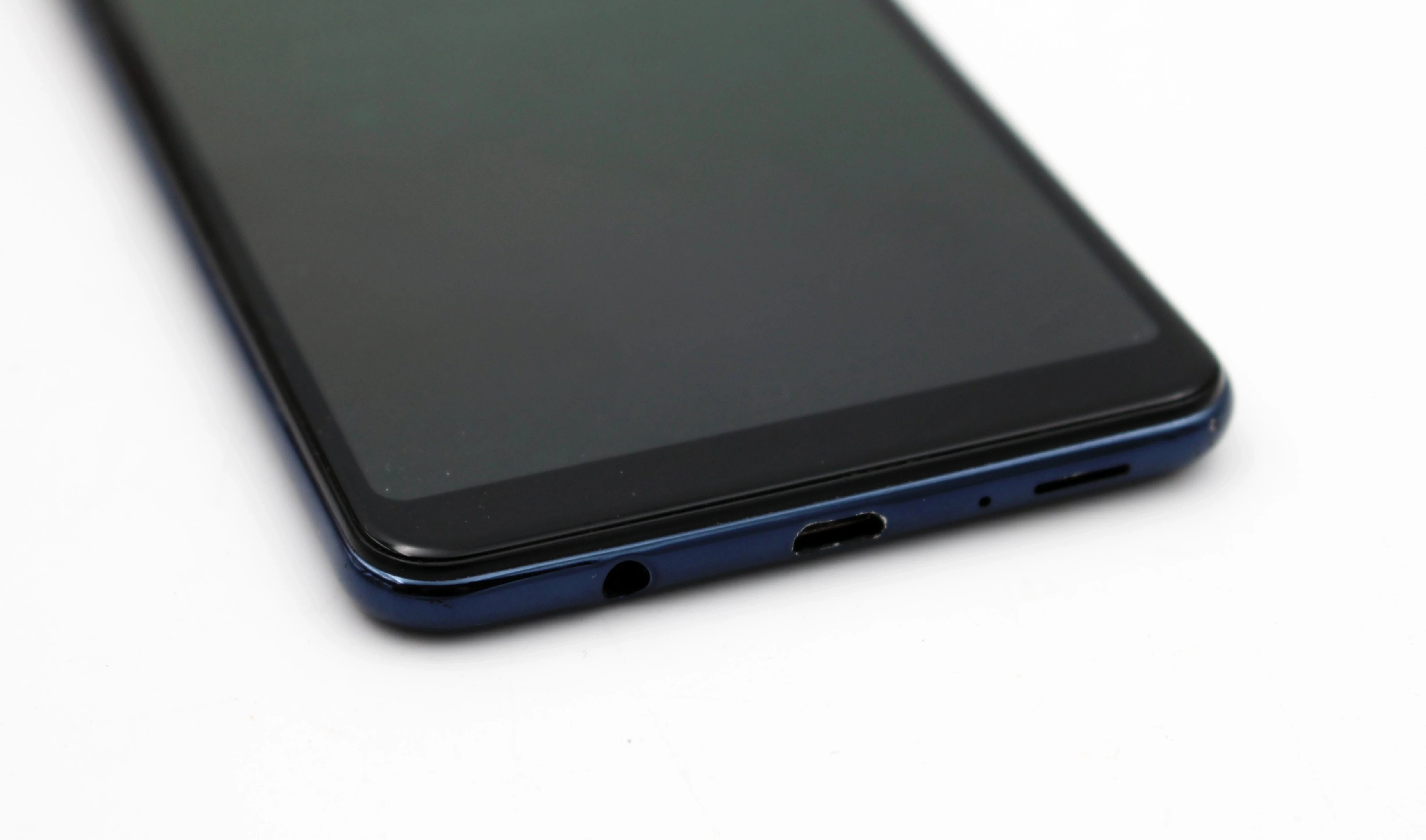 smartfon-samsung-galaxy-a7-2018-464gb-6-czarny-sm-a750-wbudowana-pamiec-202869-214193