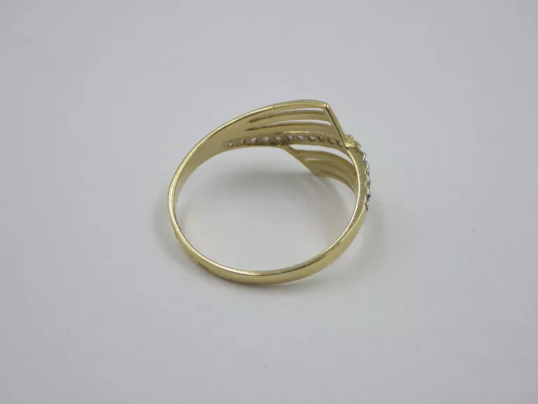 pierscionek-z-cyrkoniami-zloto-375-164g-r20-rozmiarsrednica-wew-mm-372-20