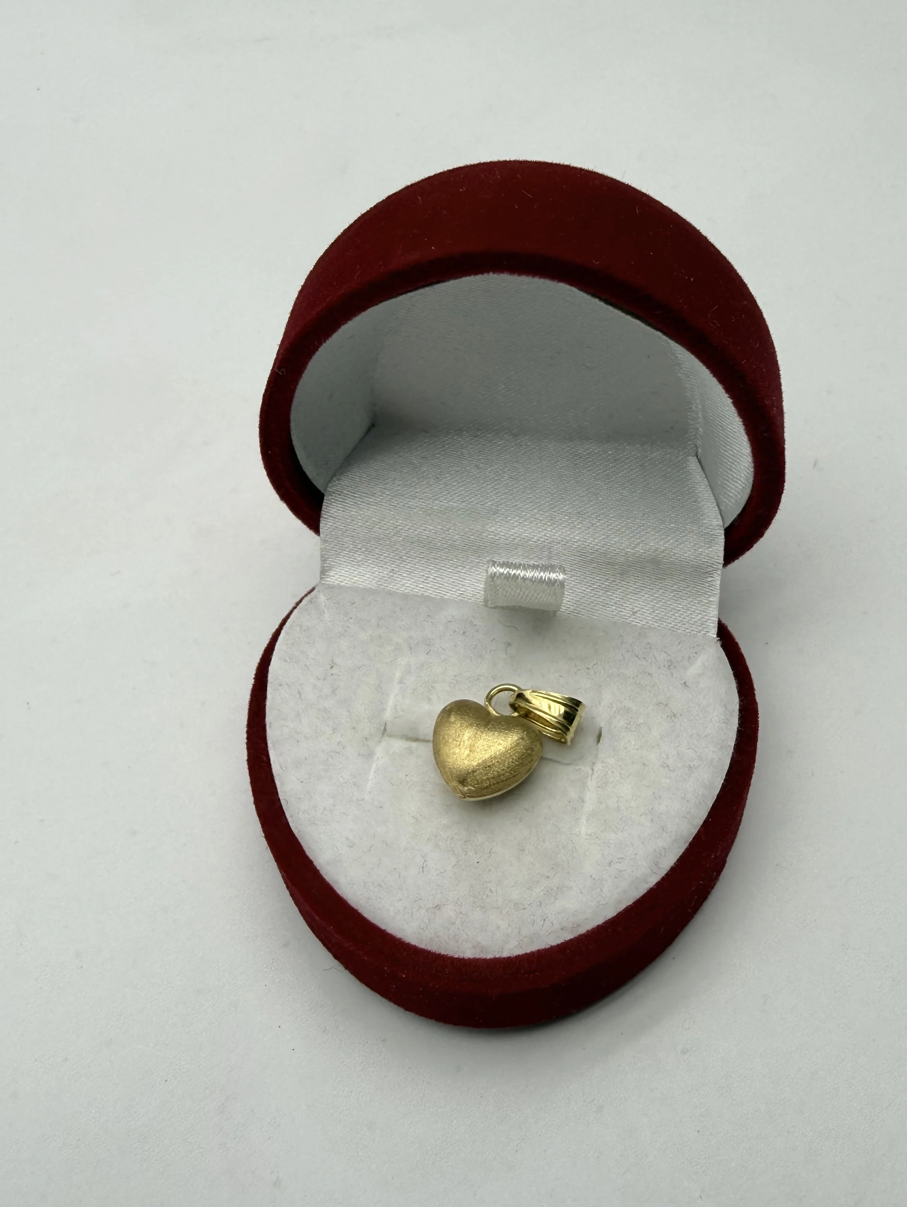 sliczna-zlota-zawieszka-serduszko-09g-585-1cmx15cm-rynek-20-gostynin-fly