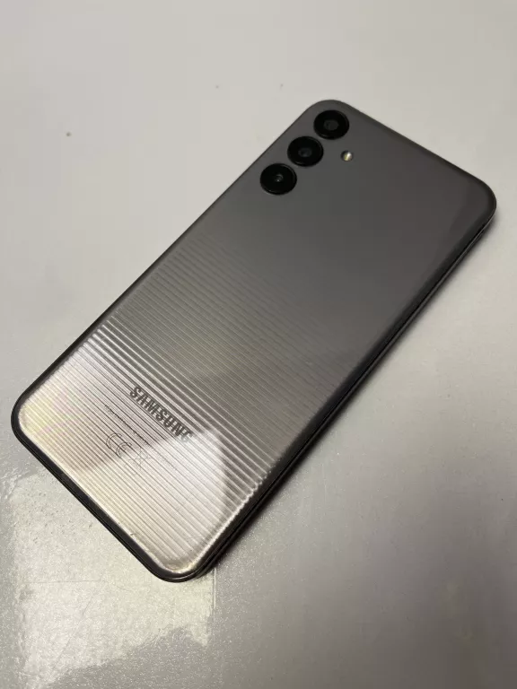 telefon-samsung-galaxy-m15-4128gb-opis-pamiec-ram-202865-214121