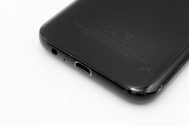 telefon-samsung-galaxy-a5-2017-3gb32gb-zbity-przekatna-ekranu-520